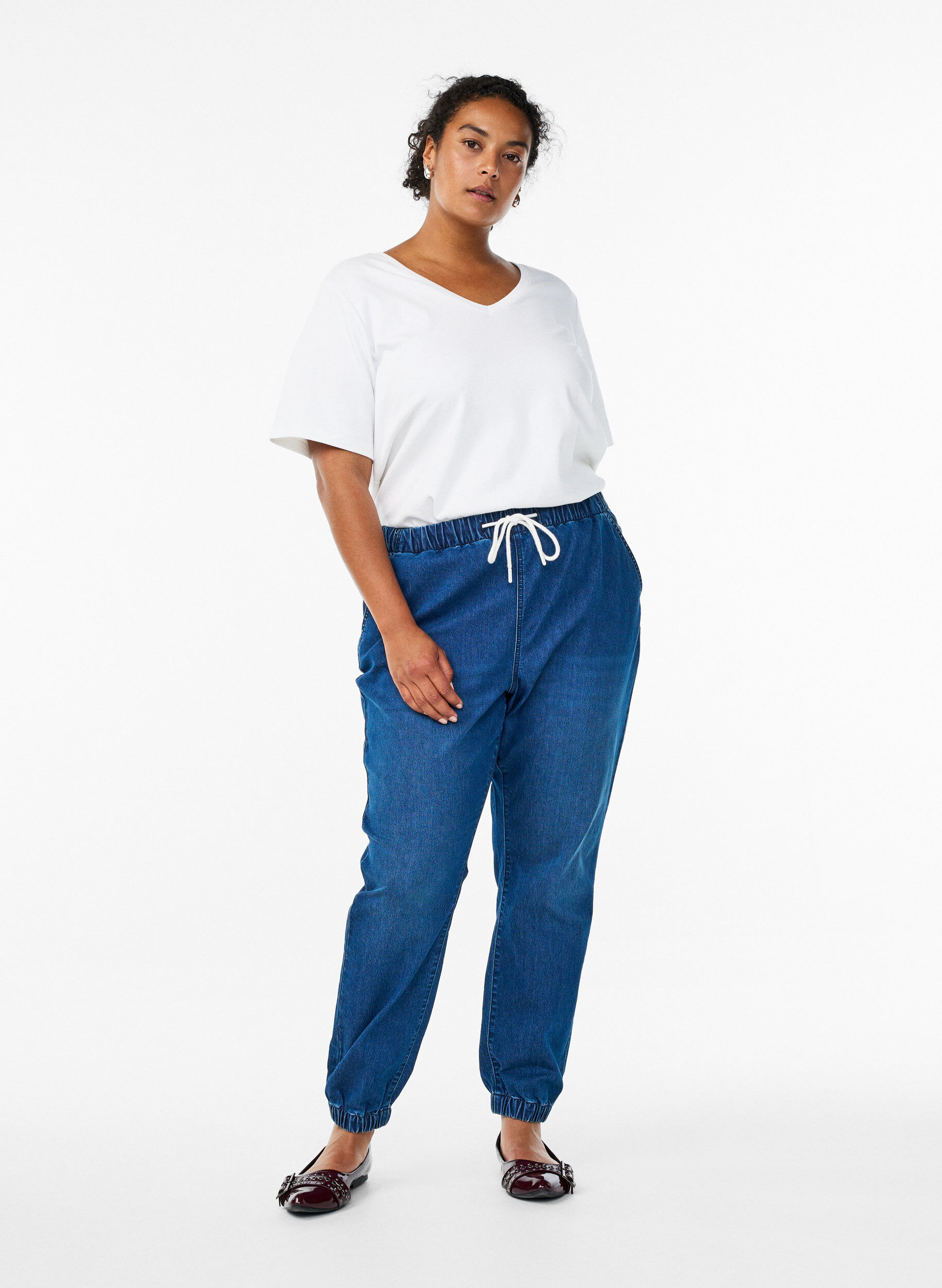 Zizzi Denim joggers met zakken, Blauw, Model image number 1