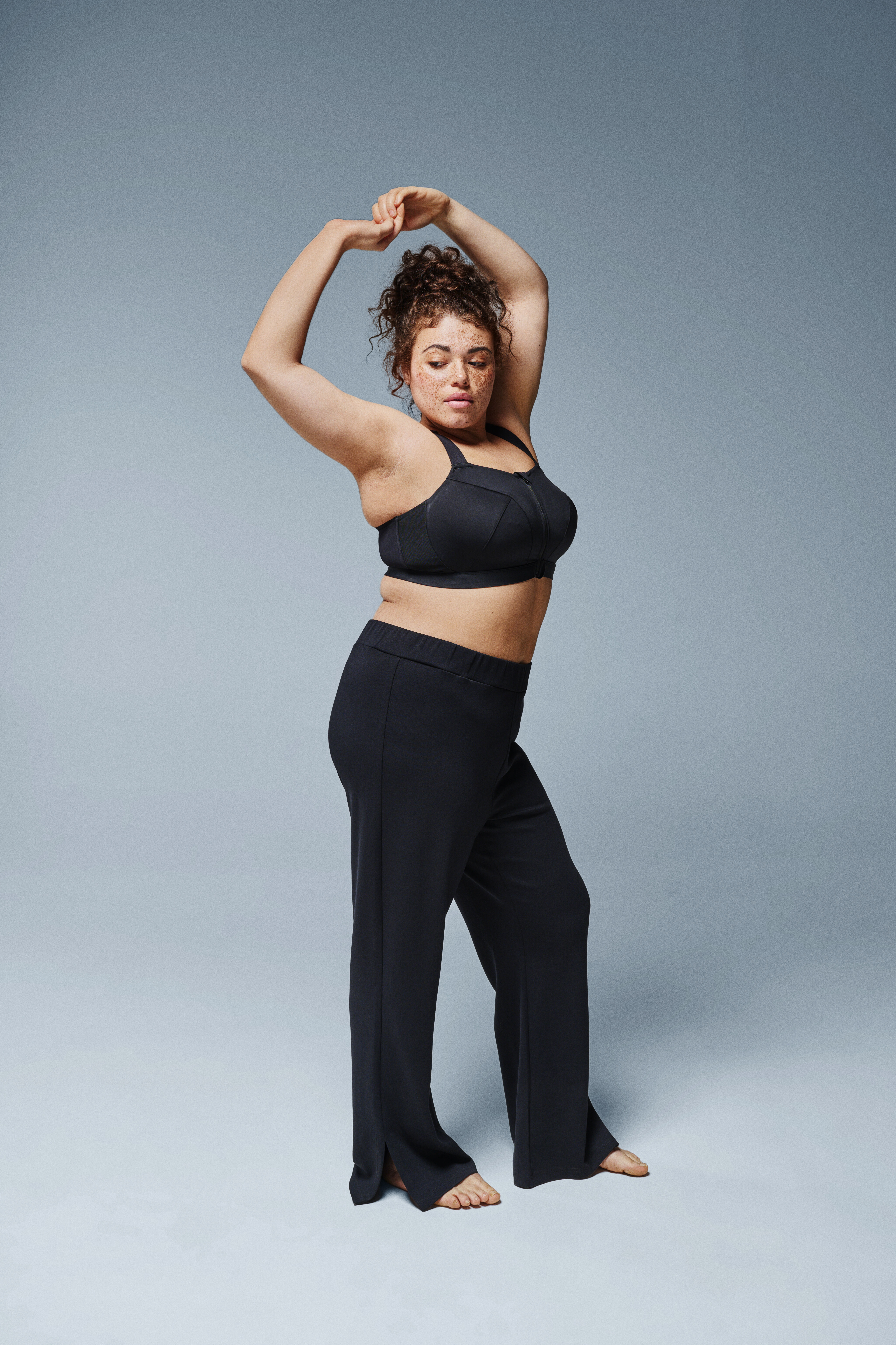 Zizzi Sportbeha met sluiting aan de voorkant en hoge ondersteuning, , Model