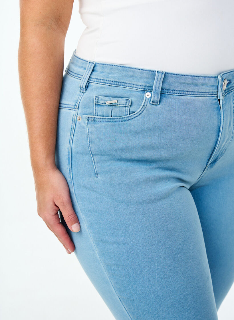 Cropped Amy jeans met rits, Blauw, Model image number 3