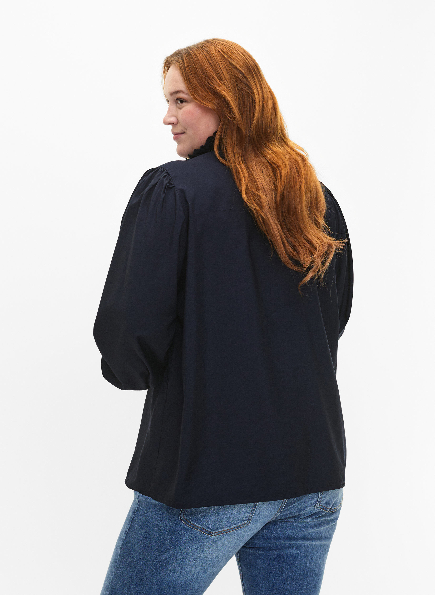 Zizzi Visicoshirt Blouse met ruffles, Sky Captain, Model image number 1