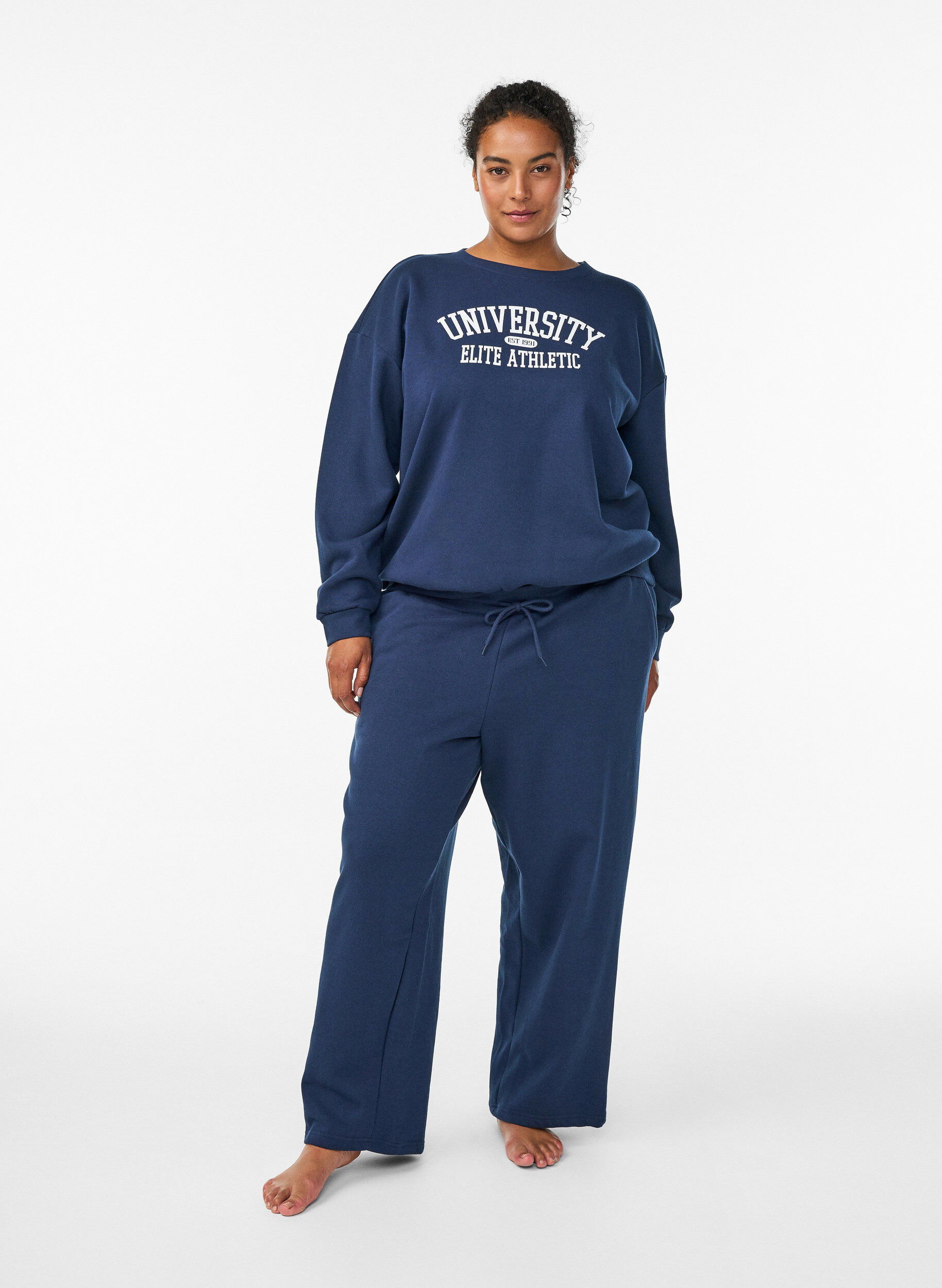 Zizzi Joggingbroek met zakken, Blauw, Model image number 0