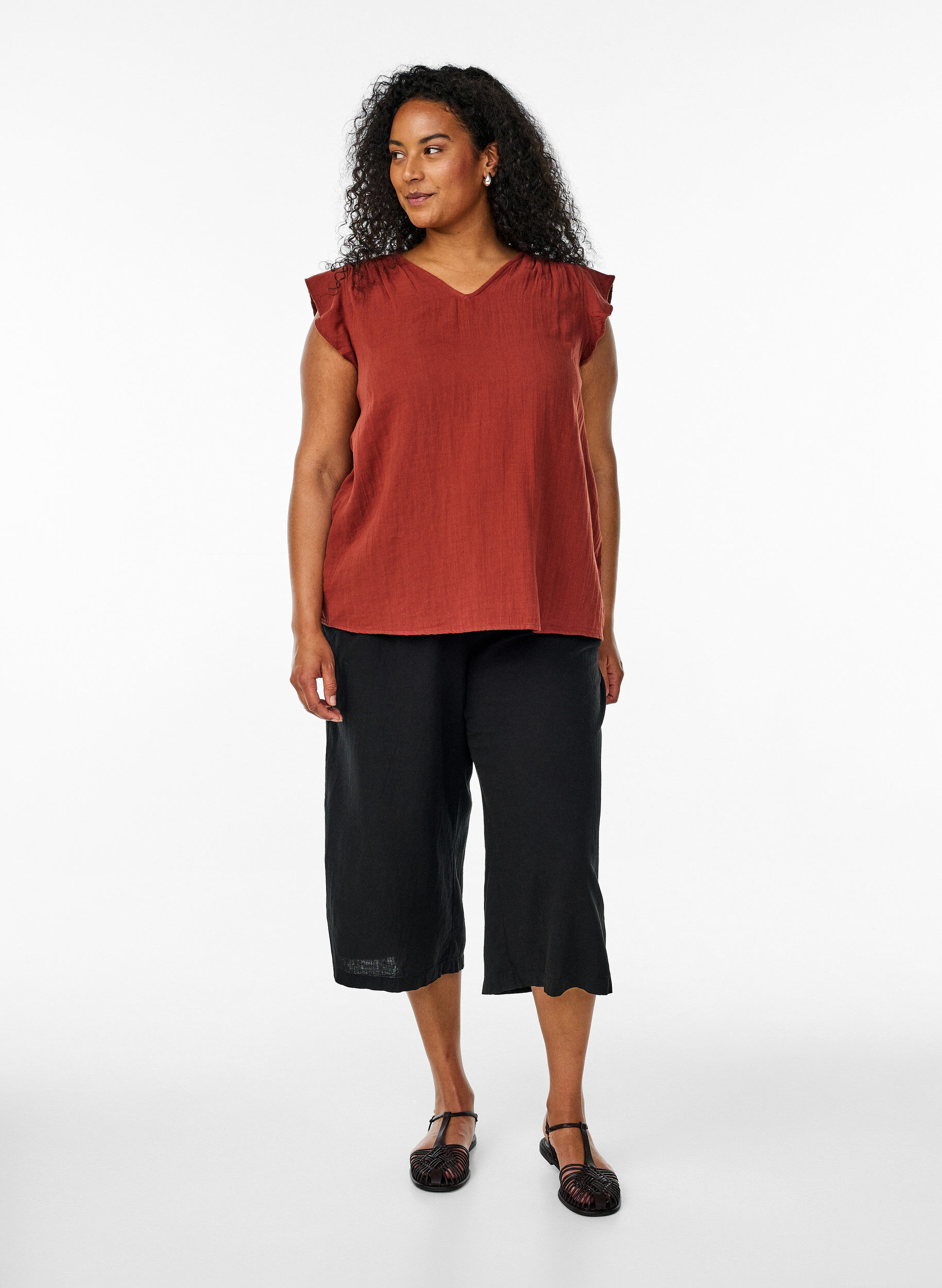 Zizzi Mouwloze top van katoenen mousseline met ruches, Rood, Model image number 1