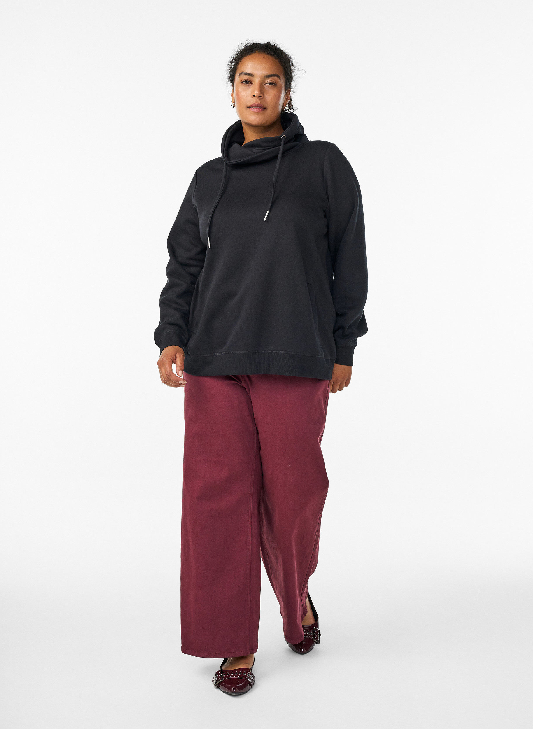 ZizziSweatshirt met hoge kraag en zakken, Zwart, Model image number 1