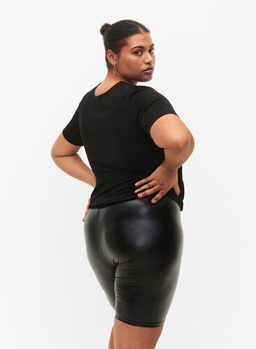 Glimmende nauwsluitende shorts met hoge taille, Black, Model image number 1