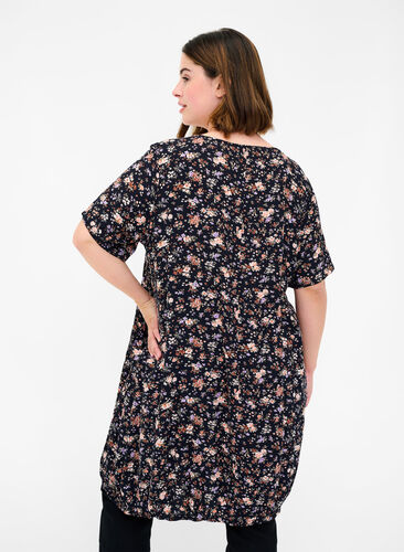 Viscose jurk met print en korte mouwen , Black Small Flower, Model image number 1