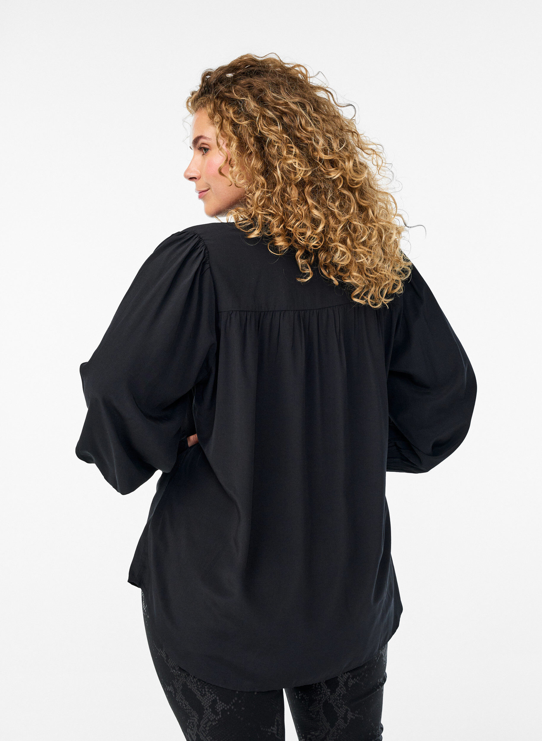 ZizziBlouse met ruches kraag en plooien, Zwart, Model image number 2