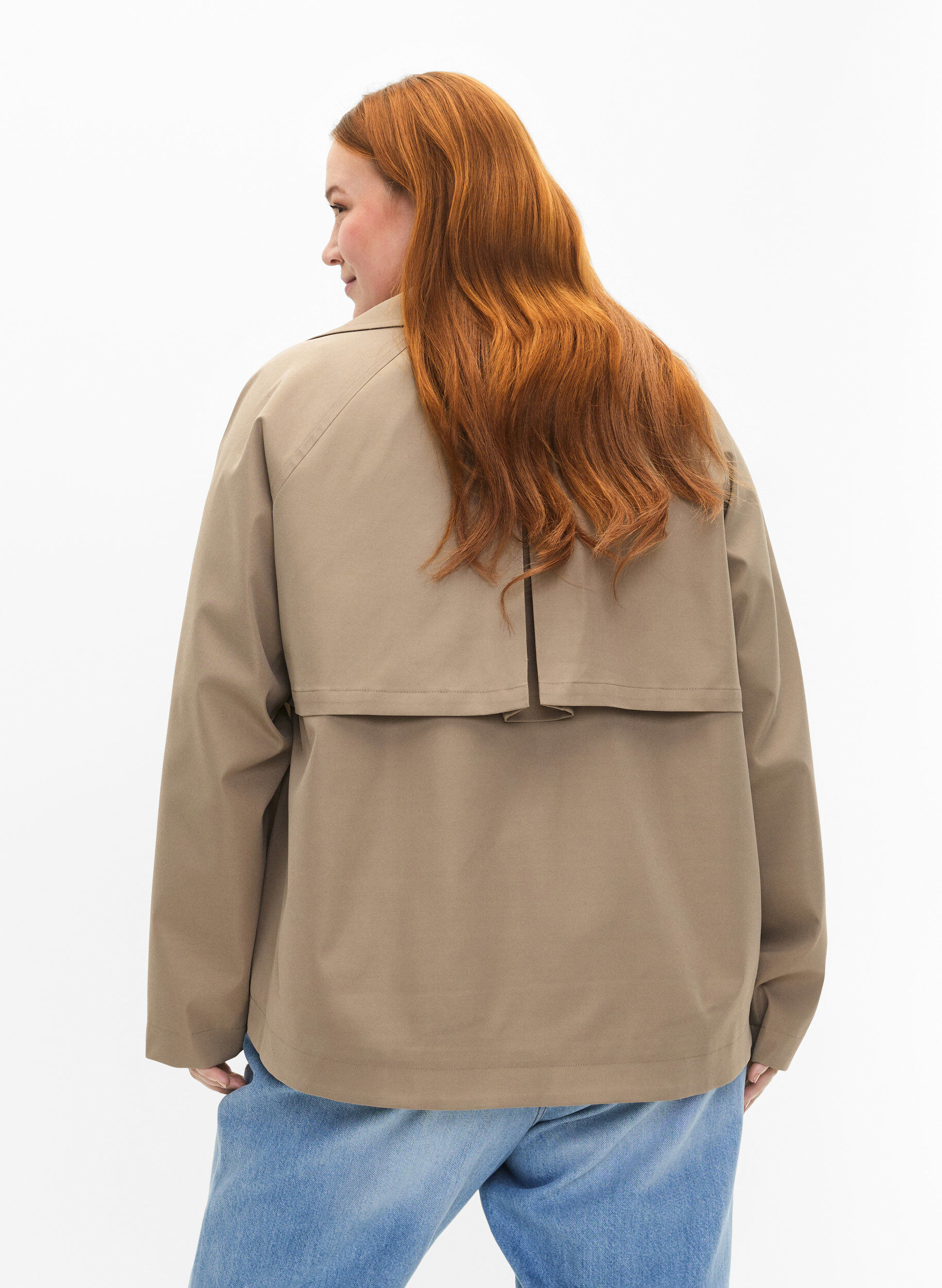 Zizzi Korte trenchcoat met drukknoopsluiting, Coriander, Model image number 1