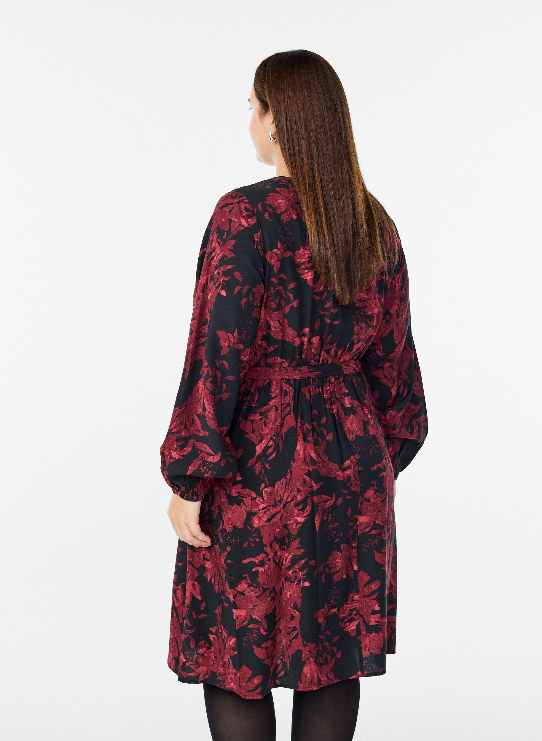 Zizzi Knielange jurk met strikriem en wikkel-look, Zwart, Model image number 2