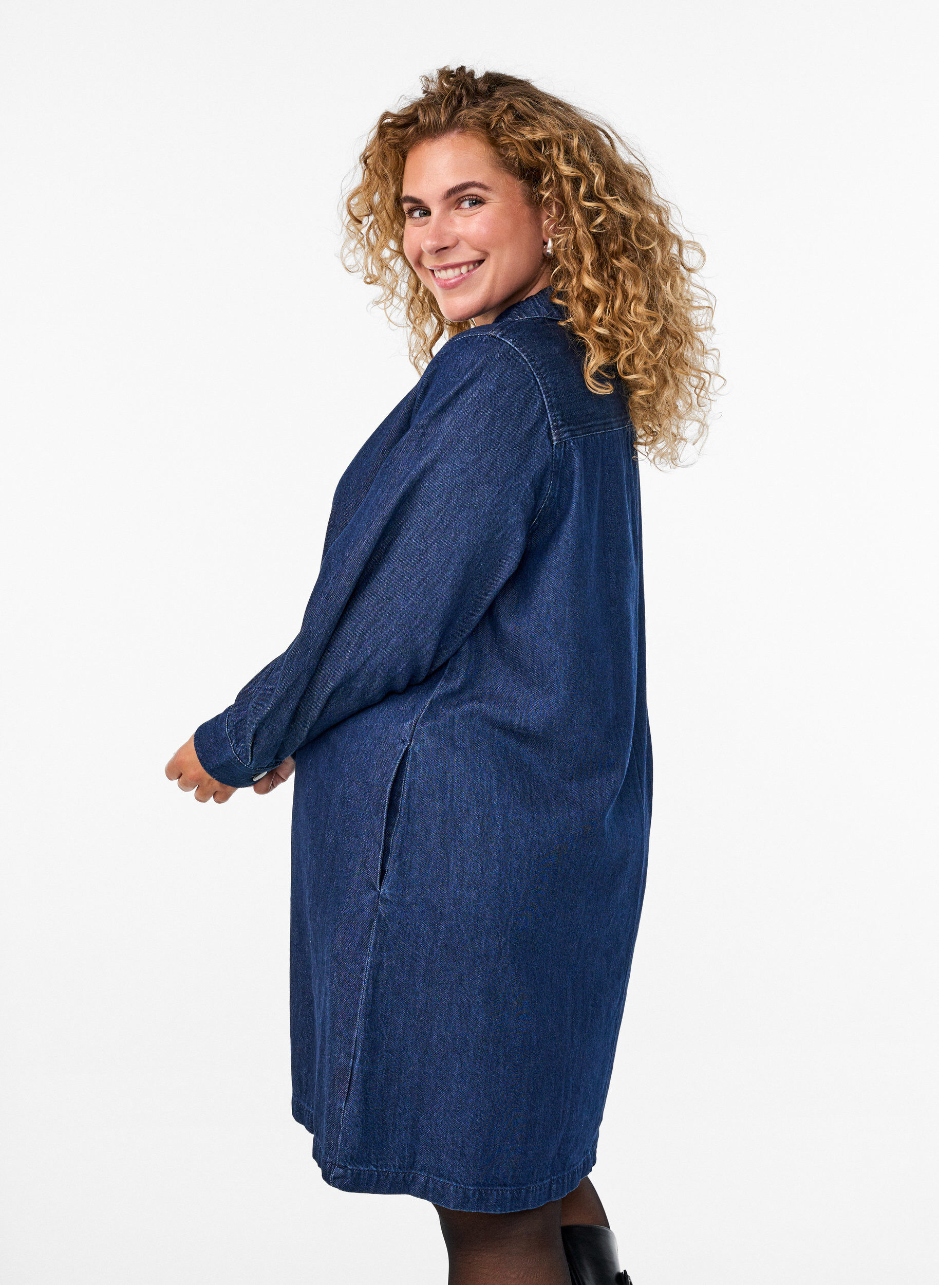 ZizziKorte denim jurk met een V-hals en kraag, Blauw, Model image number 2