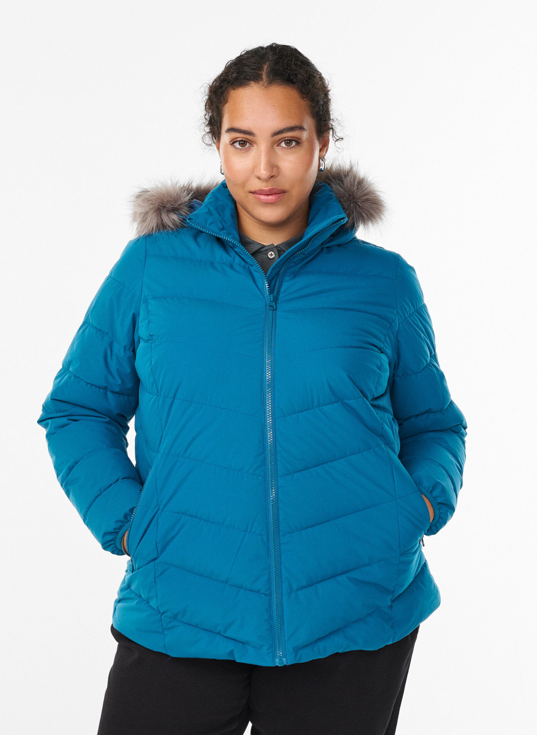 Kort pufferjack met capuchon, Blauw, Model