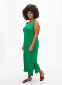 Mouwloze, geribde jurk van viscose, Jolly Green, Model
