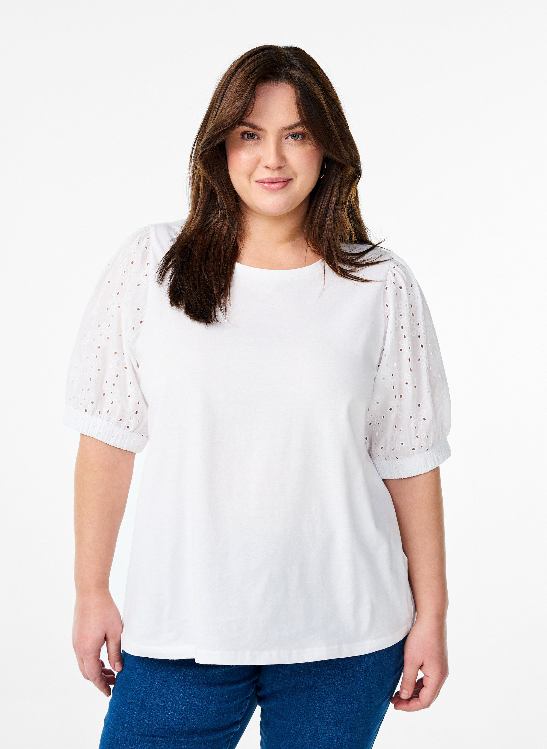 Zizzi T-shirt met mouwen van broderie anglaise, Wit, Model image number 0