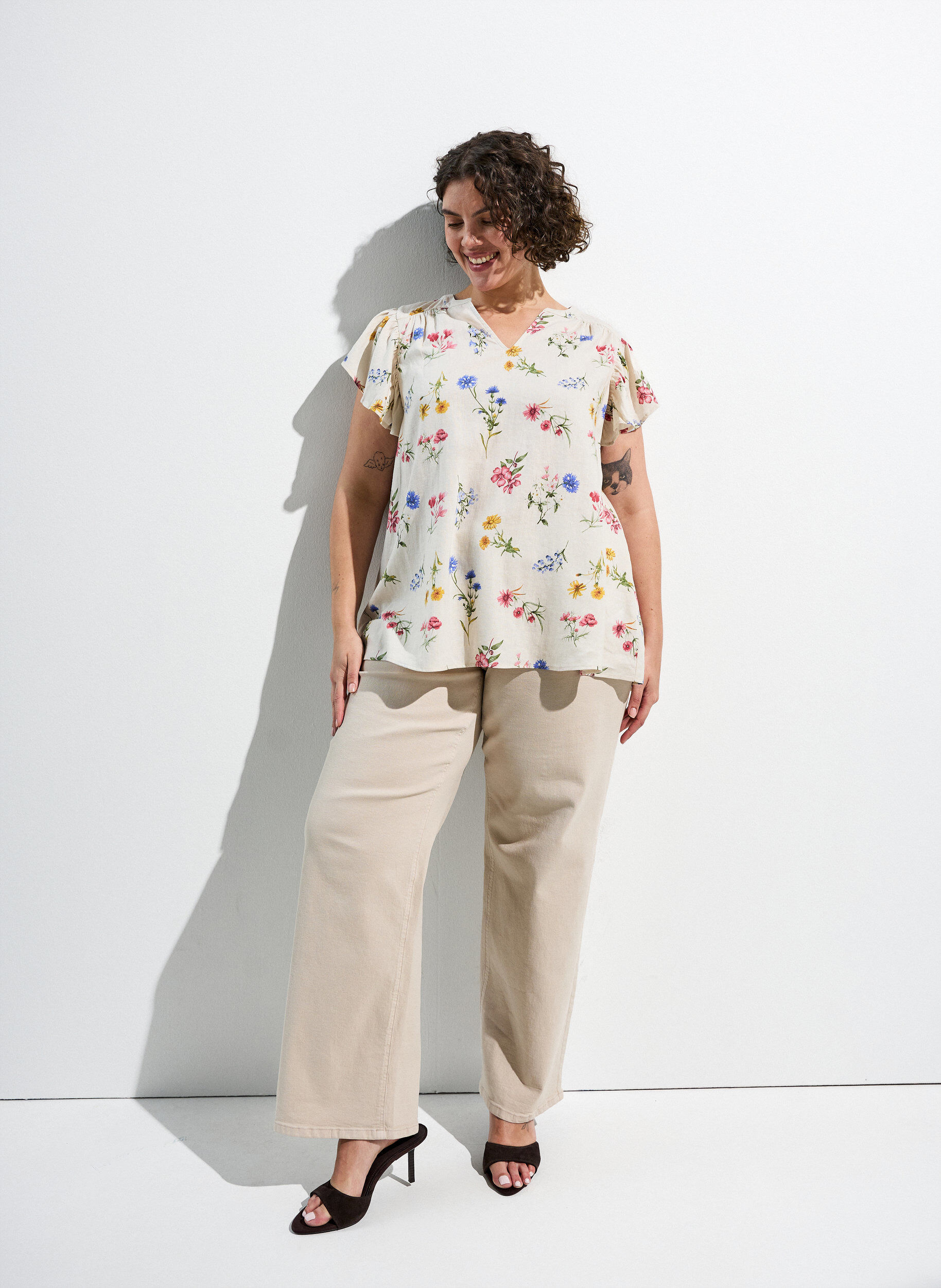 ZizziViscose en linnen blouse met ruches aan de mouwen, Beige, Image image number 0