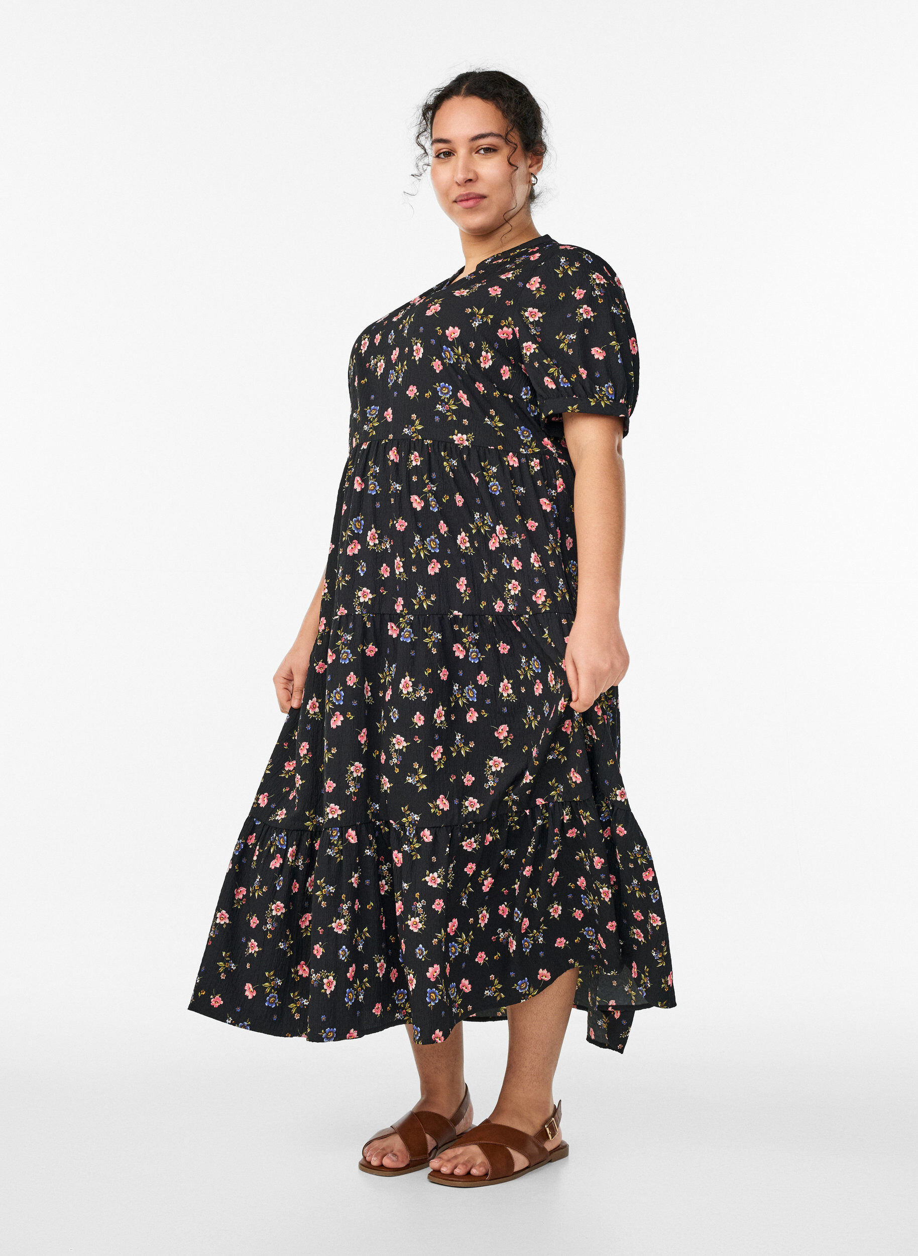 ZizziEnkellange jurk met korte mouwen en gelaagde ruches, Zwart, Model image number 0