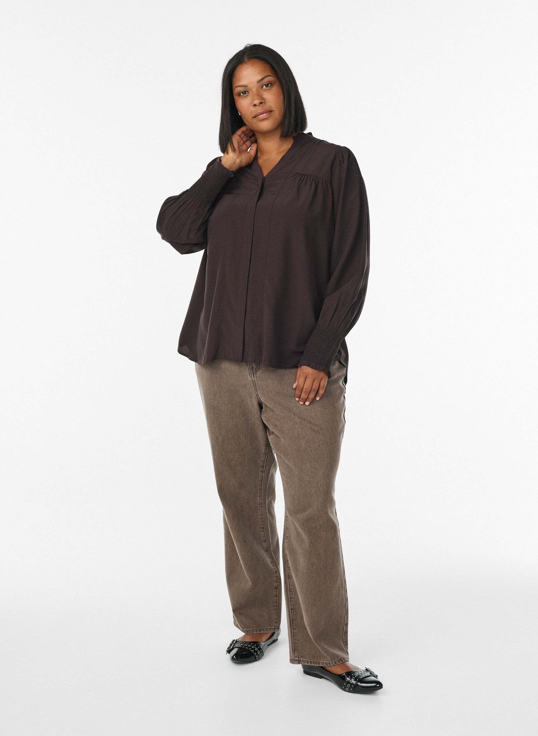 Zizzi Blouse met ruches kraag en plooien, Bruin, Model image number 1
