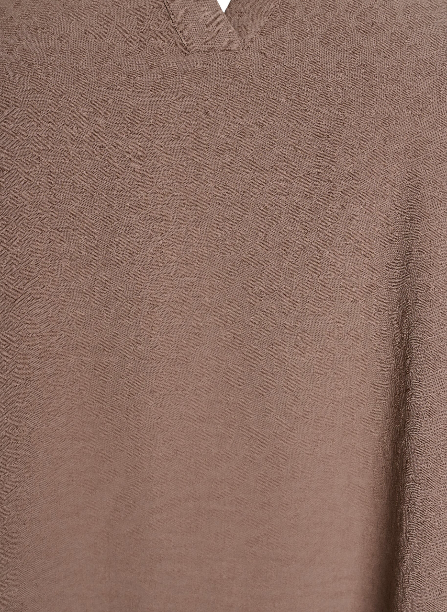 Zizzi Blouse met korte mouwen met ruches en V-hals, Bruin, Packshot image number 2