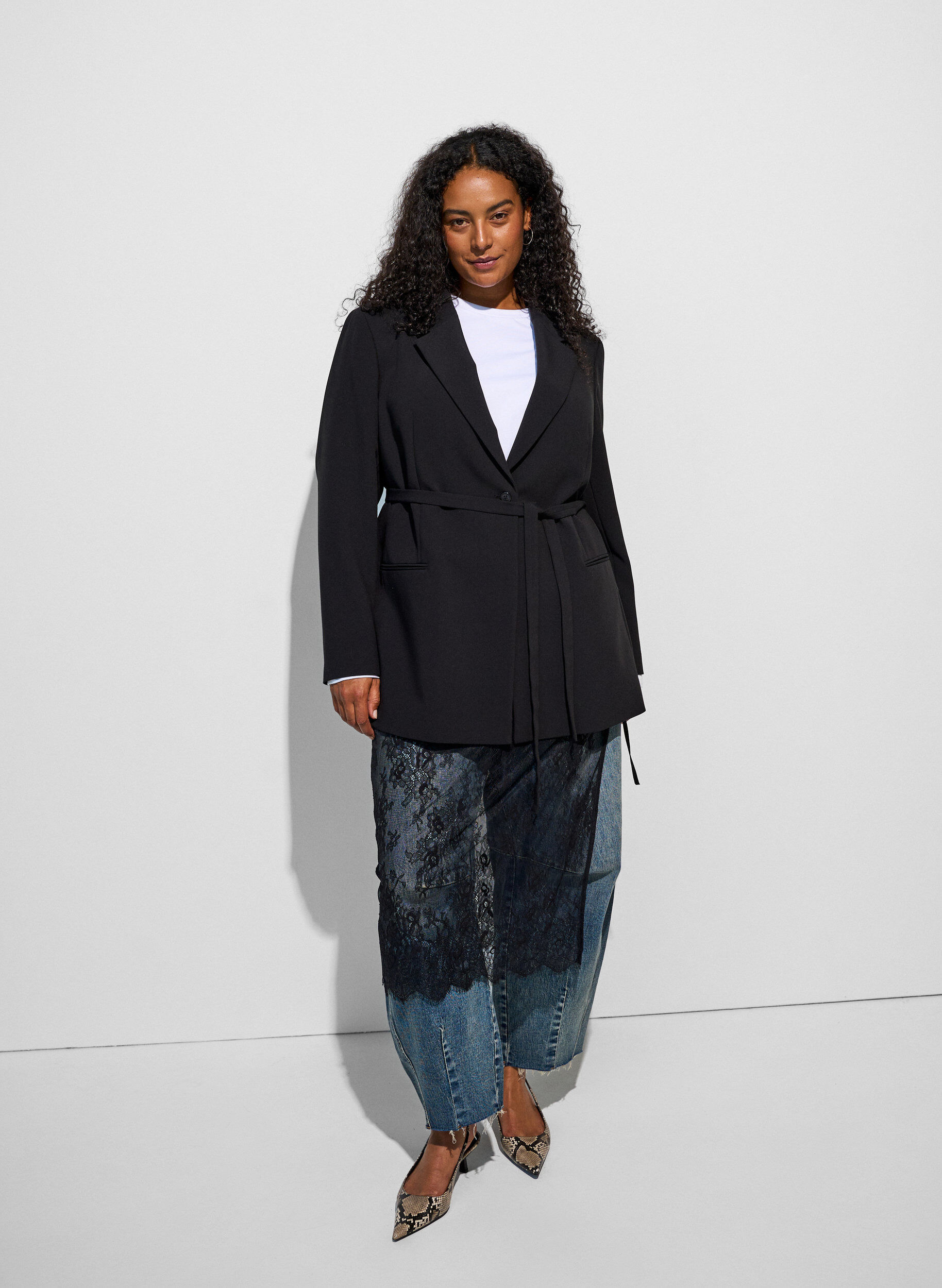 Blazer met afneembare strikceintuur, Zwart, Model