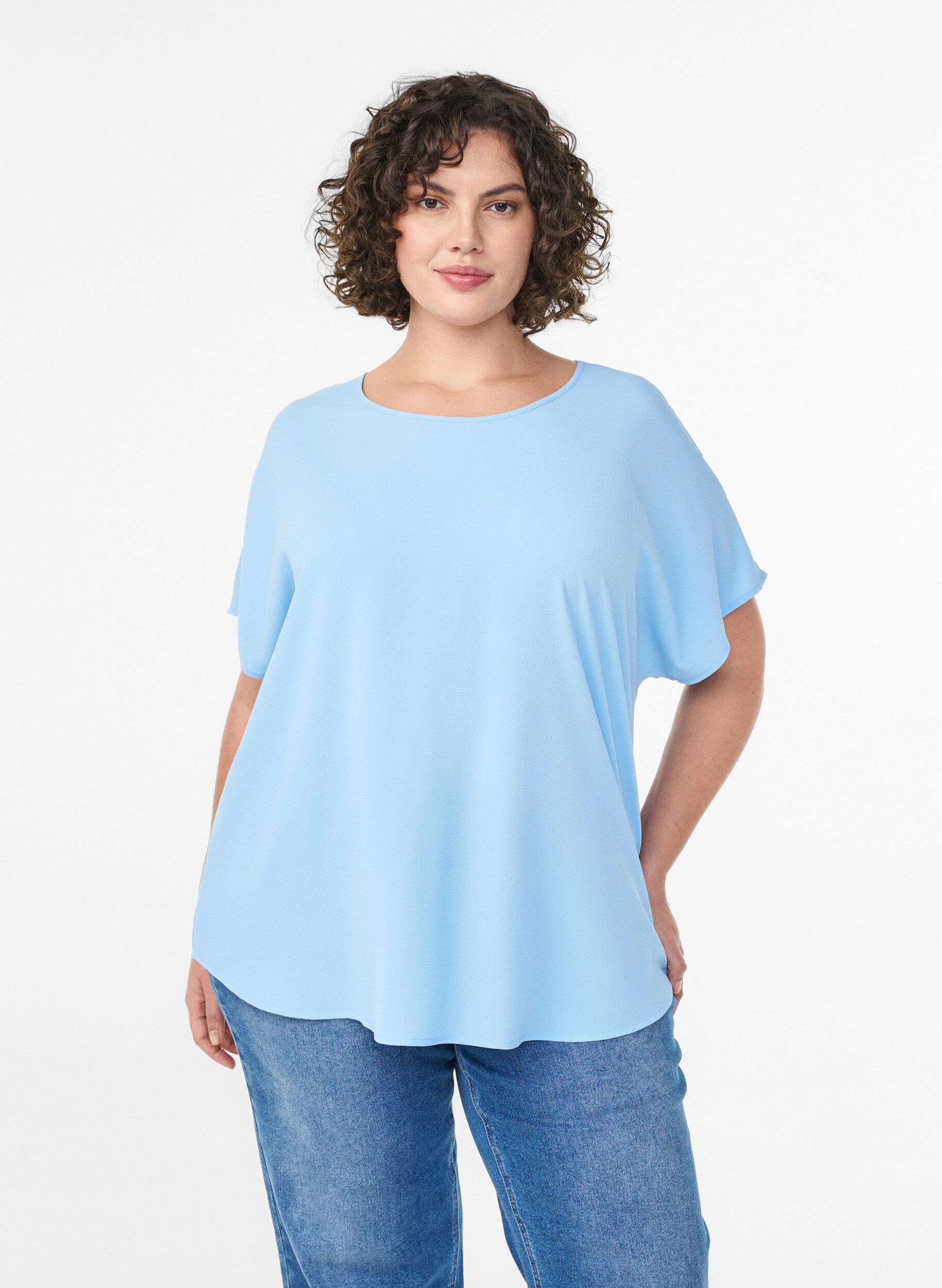 Blouse met korte mouwen en een ronde halslijn, Blauw, Model