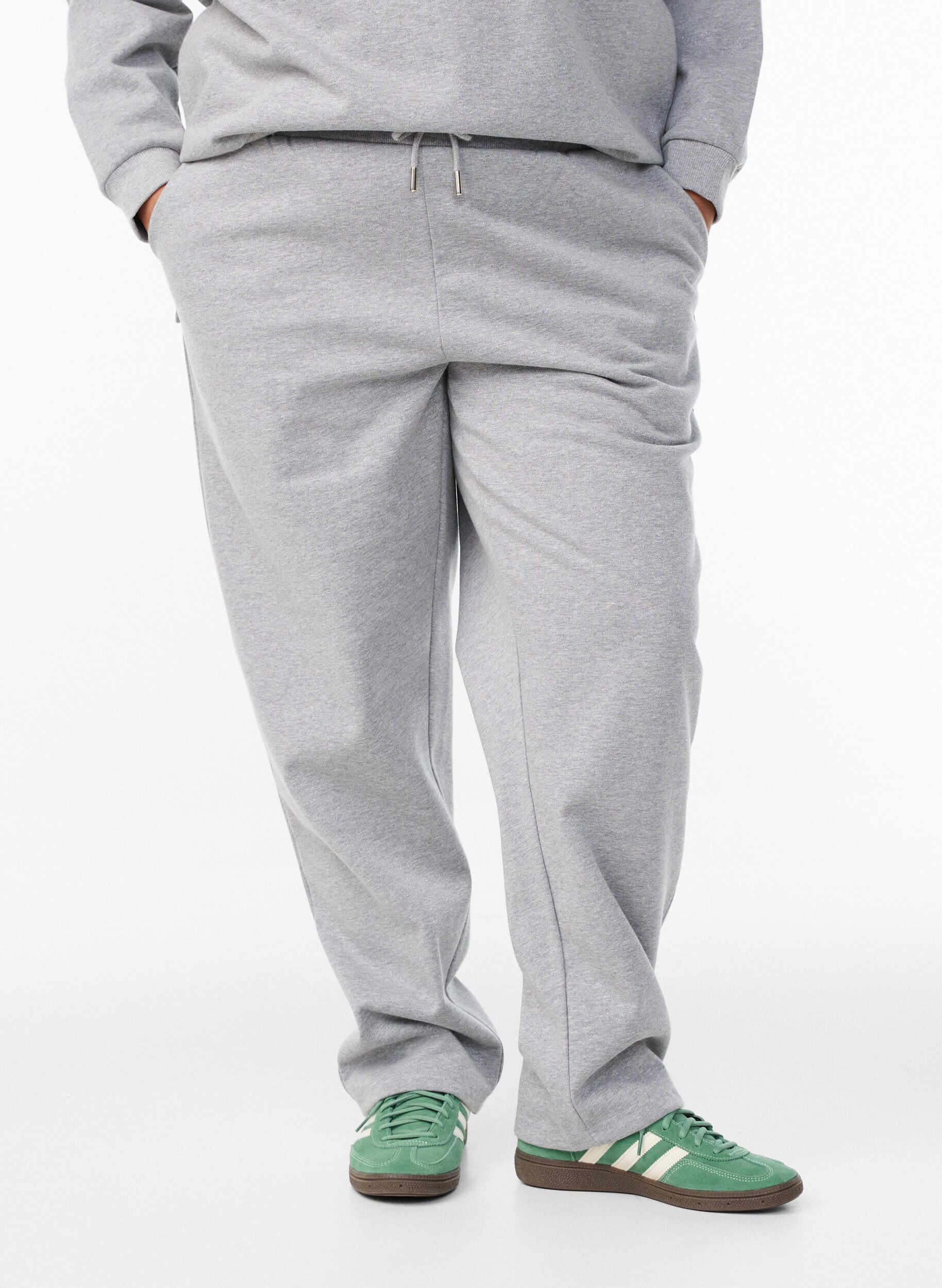 Zizzi Sweatpants met high waist en glitterdraad, Grijs, Model image number 2