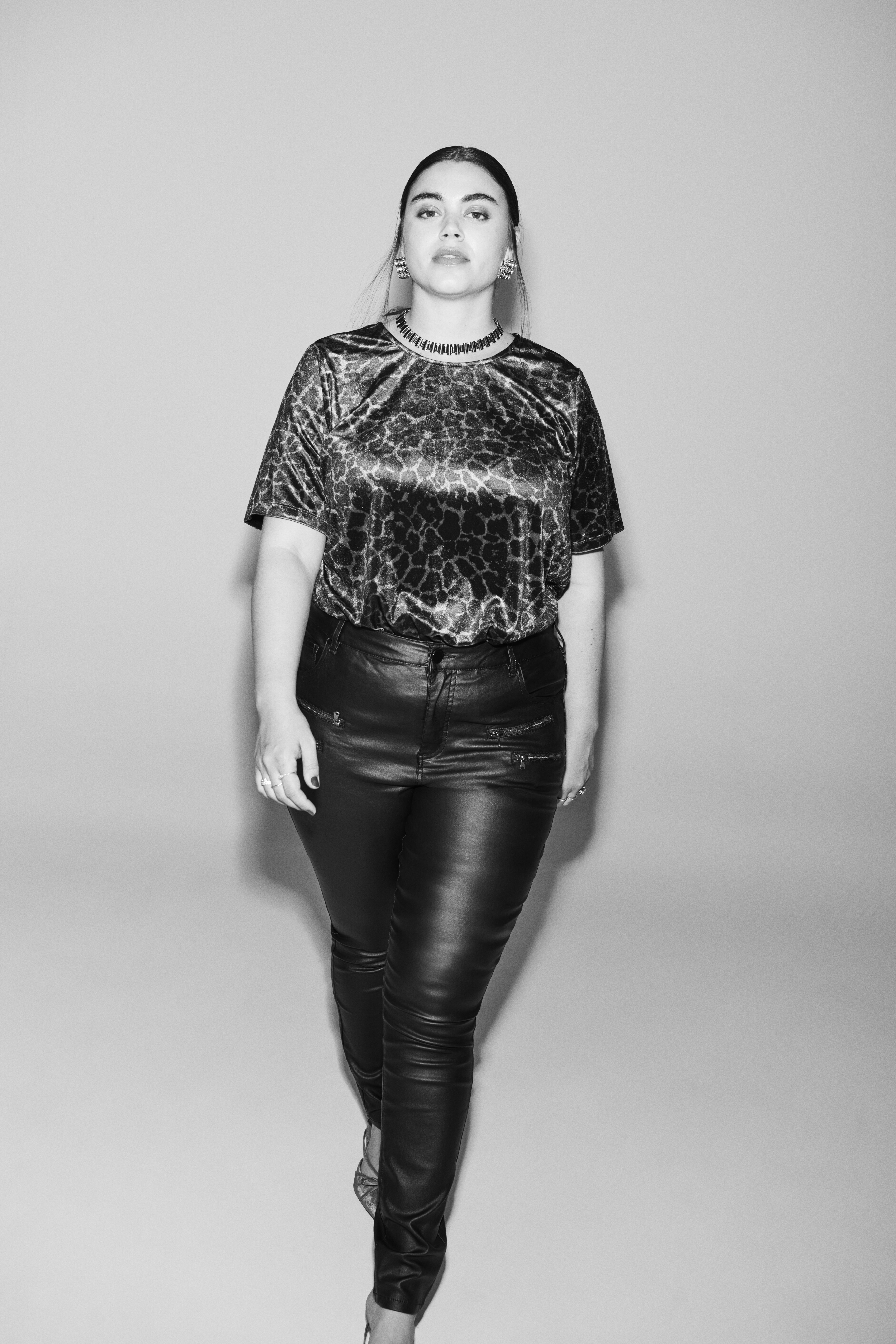 Zizzi Velours top met luipaardprint, , Model