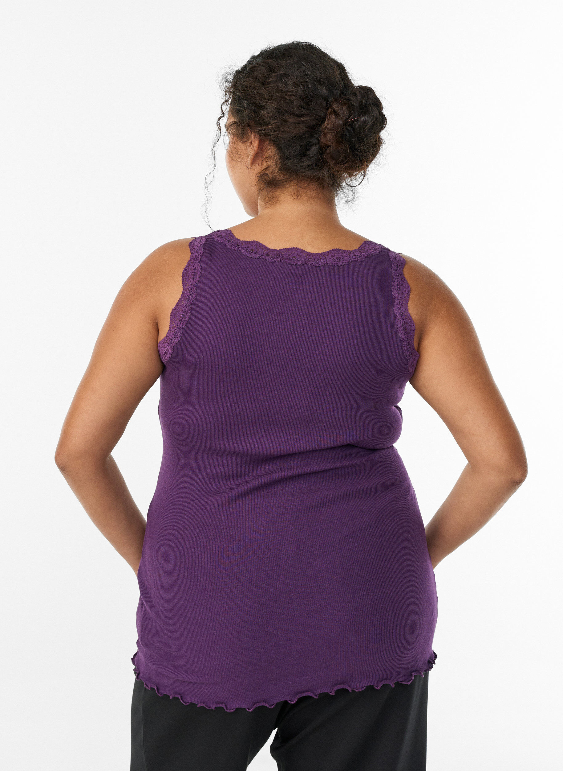 ZizziTop met kanten afwerking, Paars, Model image number 2