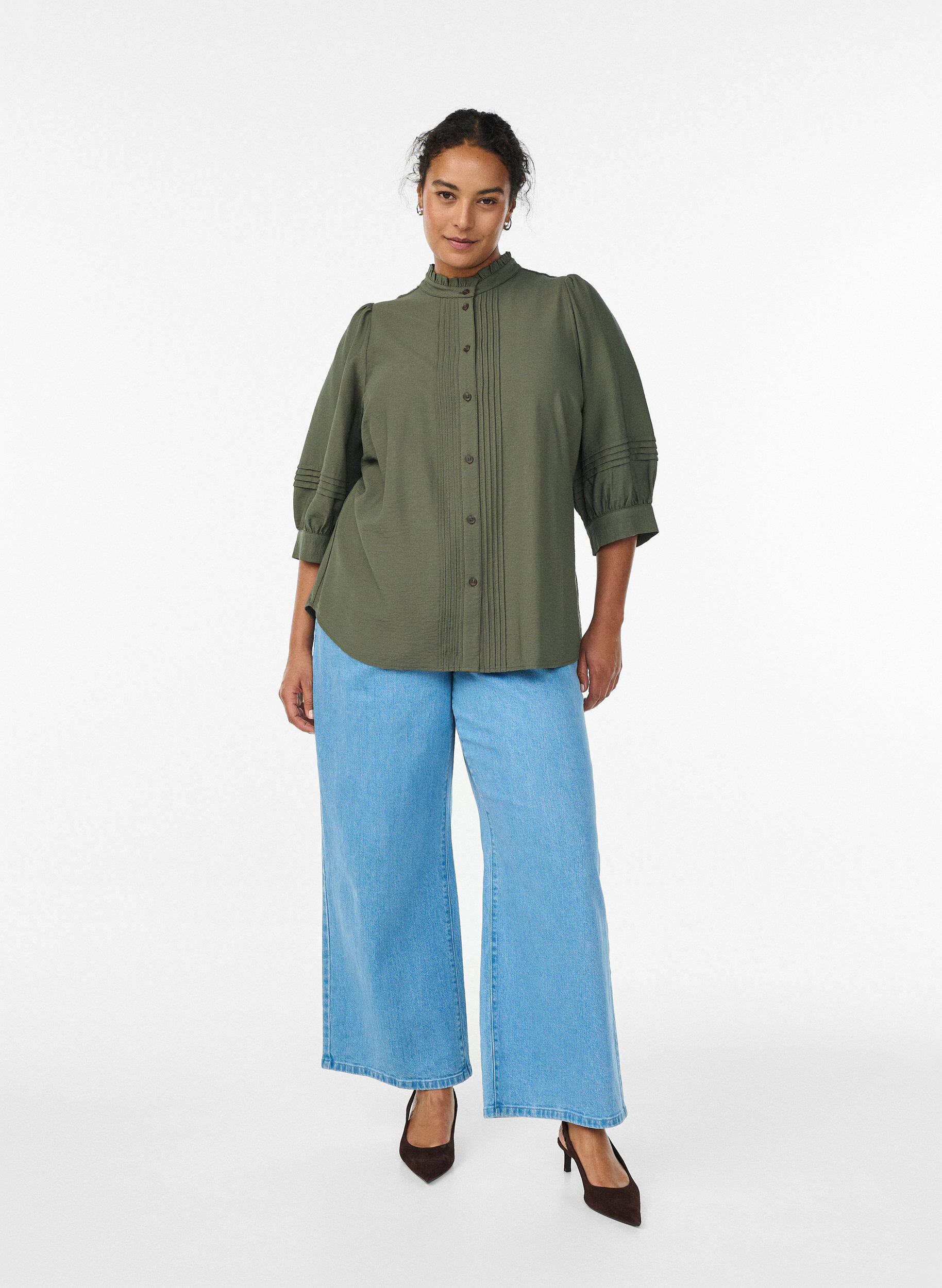 Zizzi Blouse met 3/4 mouwen en decoratieve plooien, Groen, Model image number 1