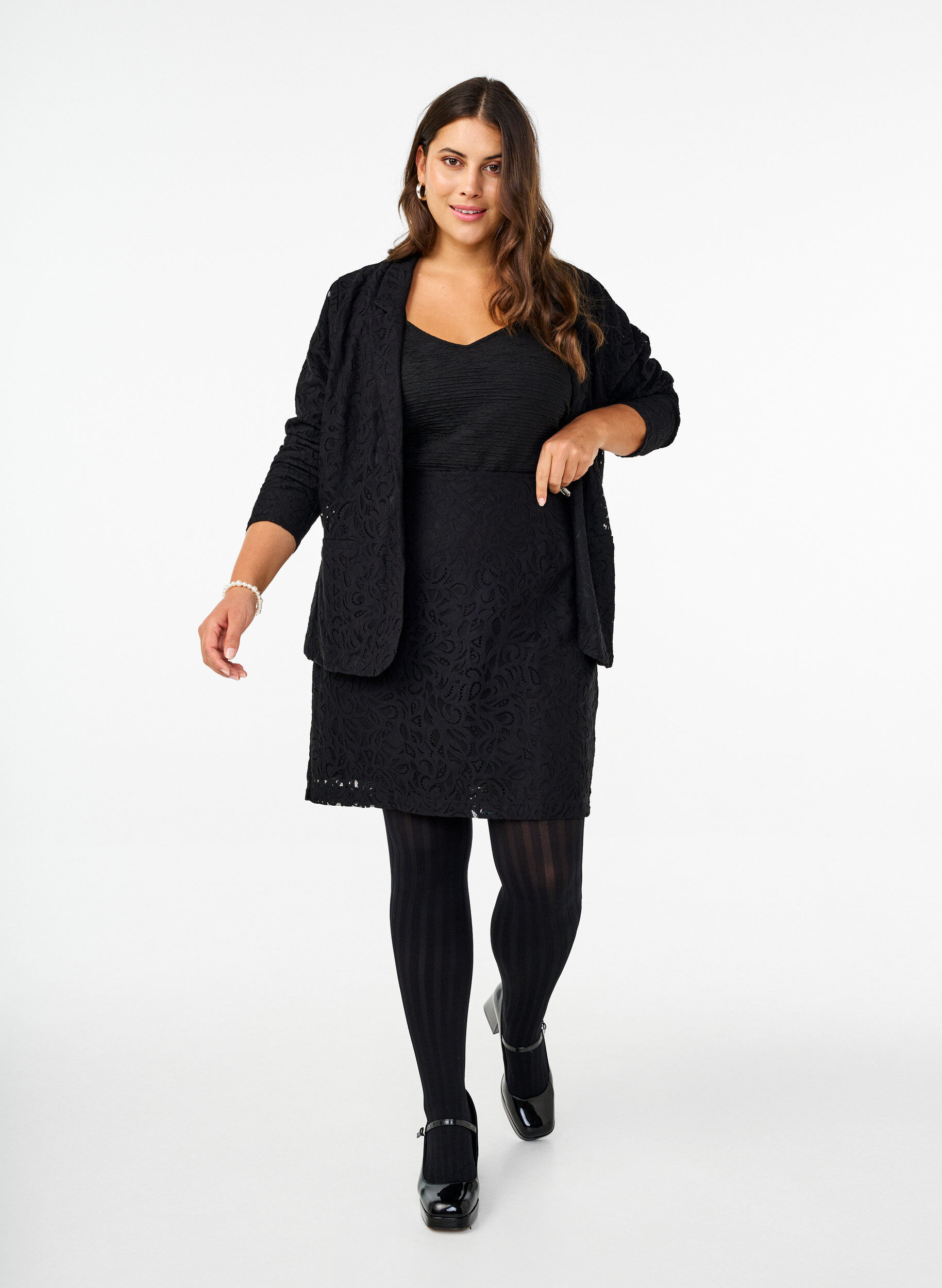 Zizzi Korte kanten rok, Black, Model image number 2