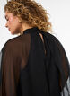 Chiffon jurk tot op de knie met doorschijnende cape, Zwart, Model image number 4
