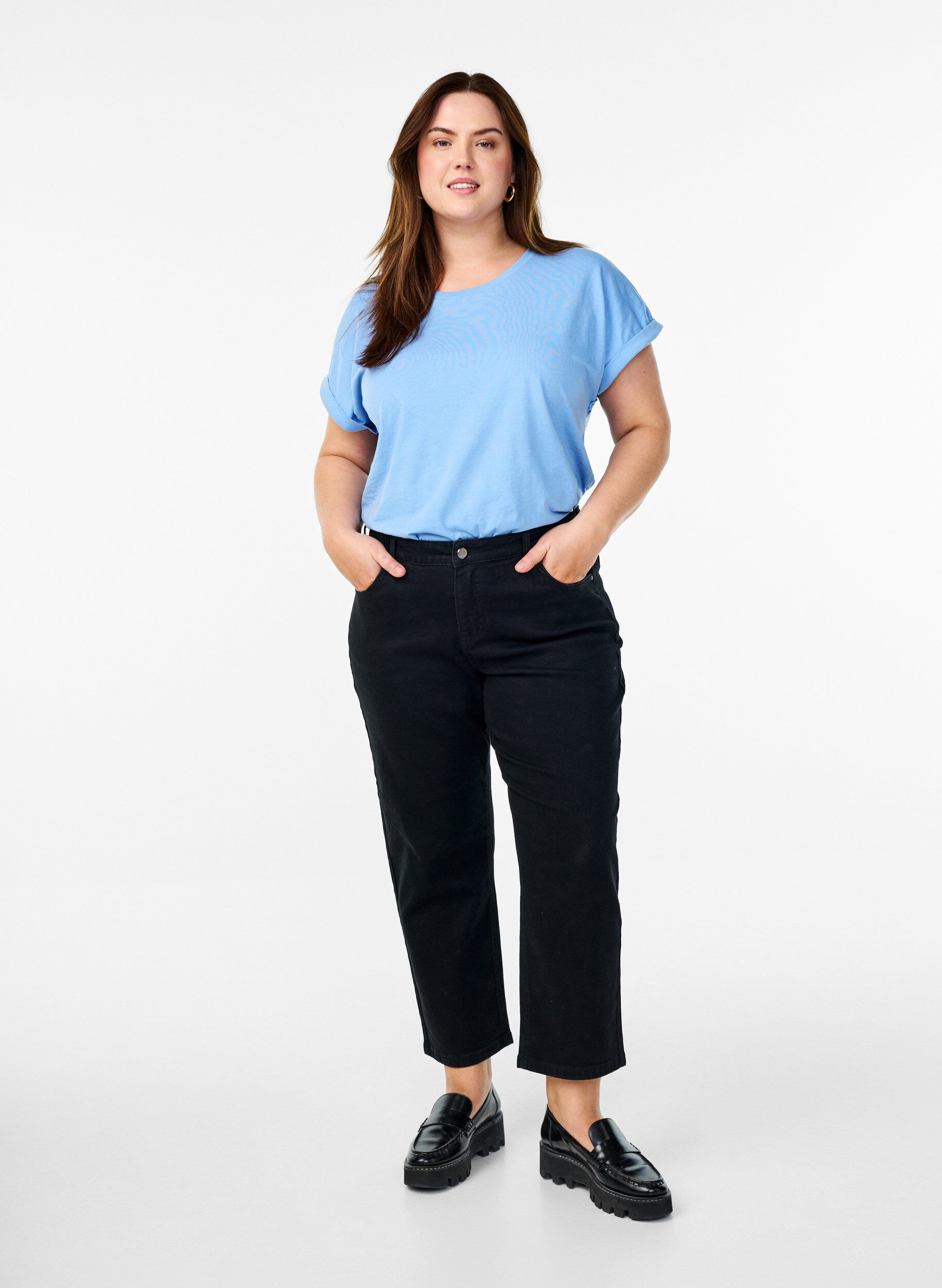 Gecropte Vera jeans met een straight-fit, Zwart, Model