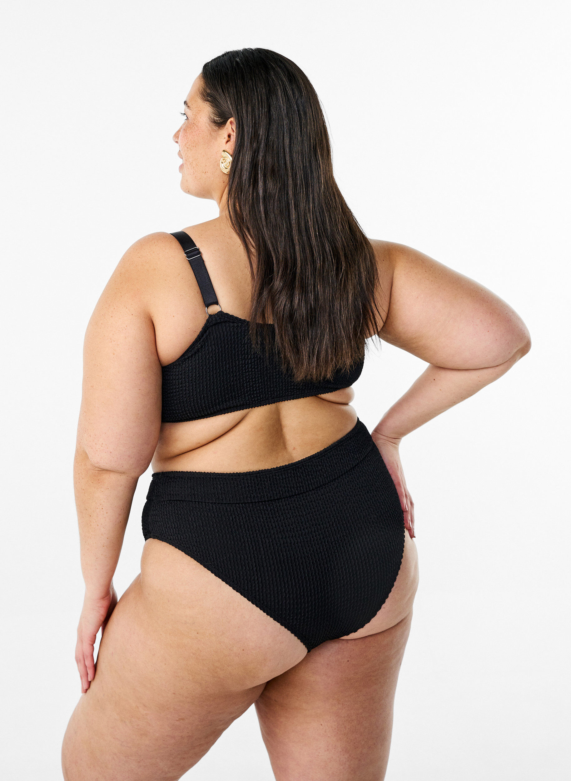 Zizzi Braziliaanse bikinibroekjes in cr&ecirc;pe, Zwart, Model image number 2