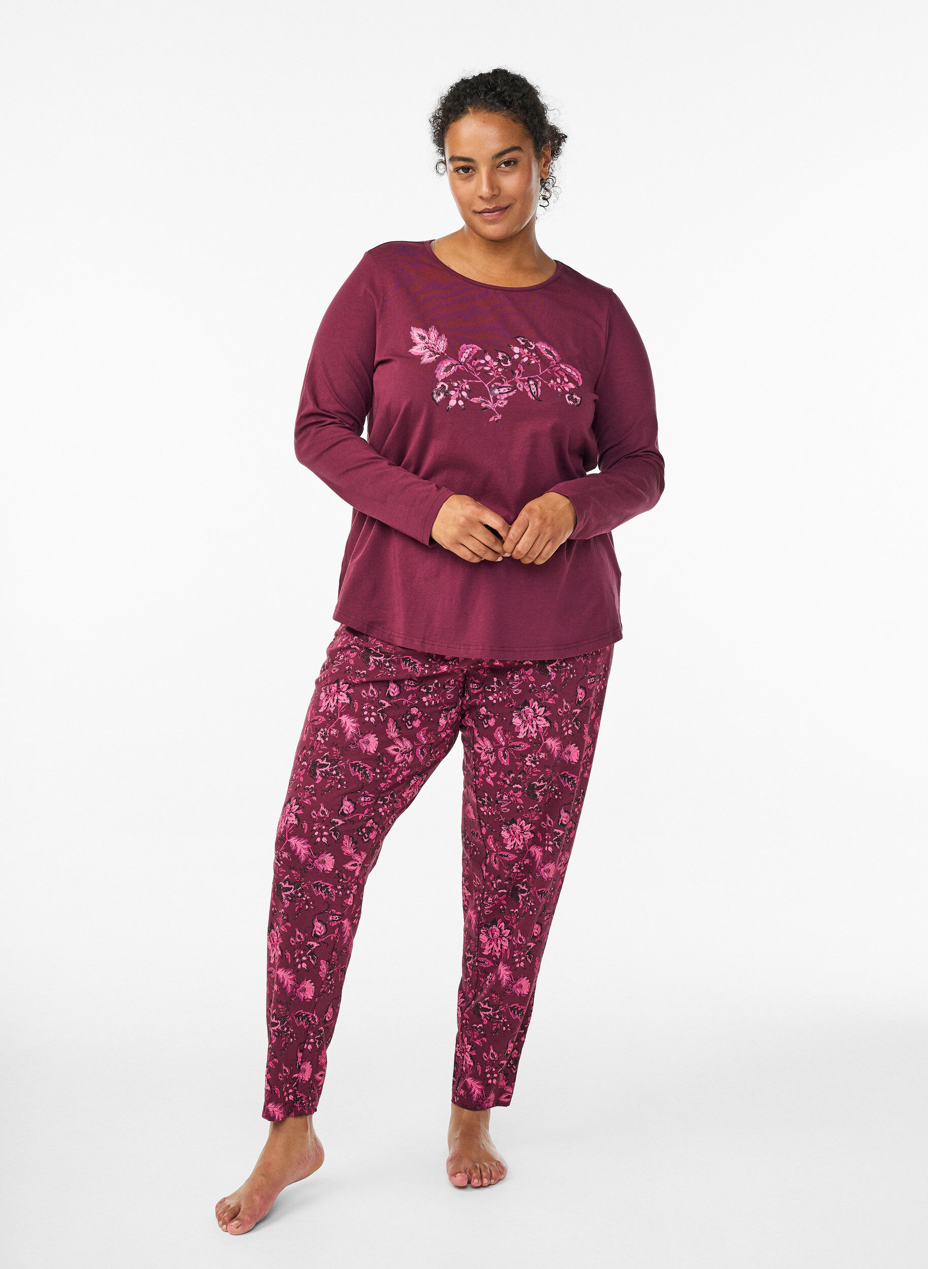 Zizzi Nacht top in katoen met print aan de voorkant, Donker Bordeaux, Model image number 1