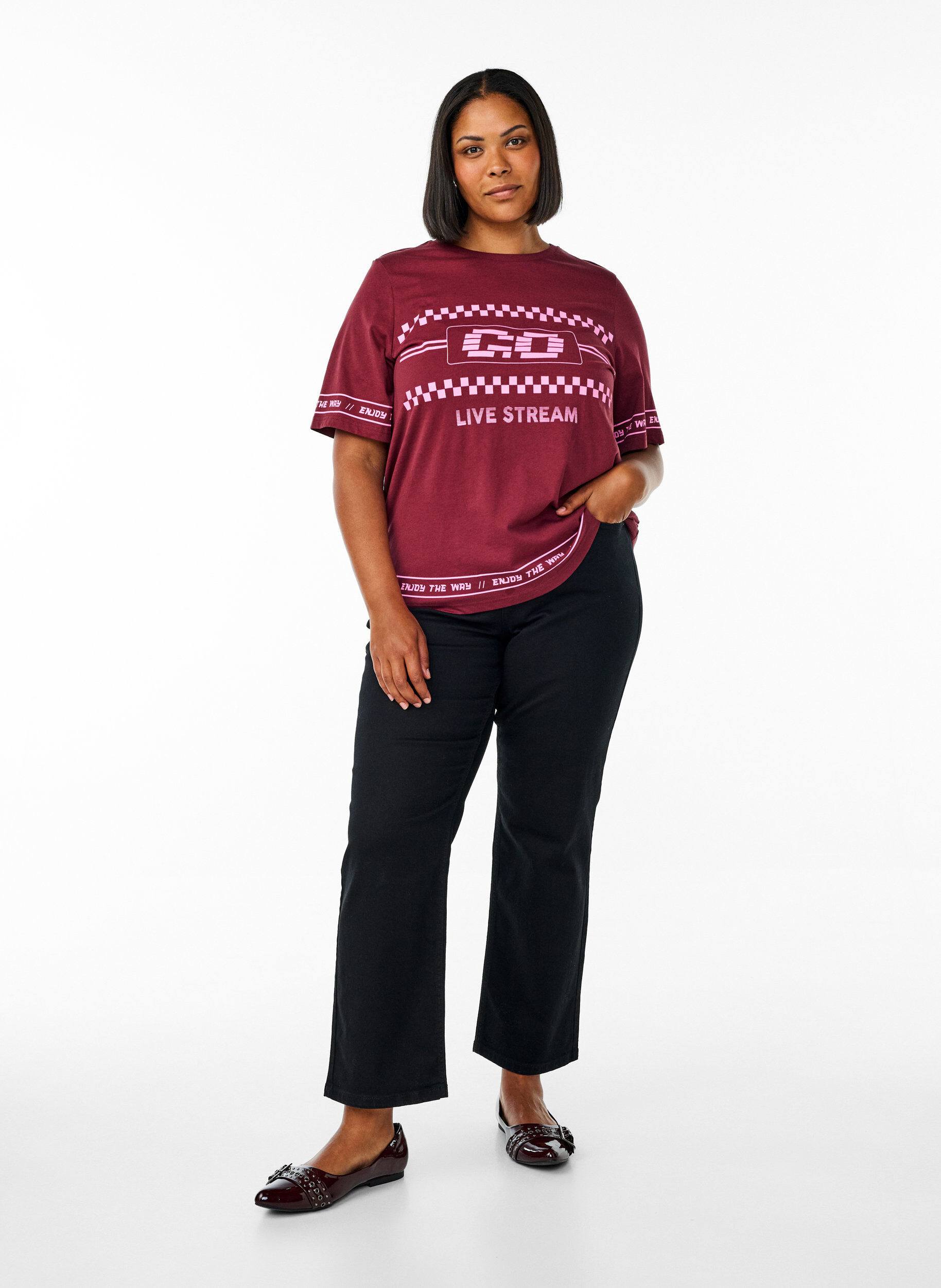 Zizzi Oversized T-shirt met sportieve print, Donker Bordeaux, Model image number 1