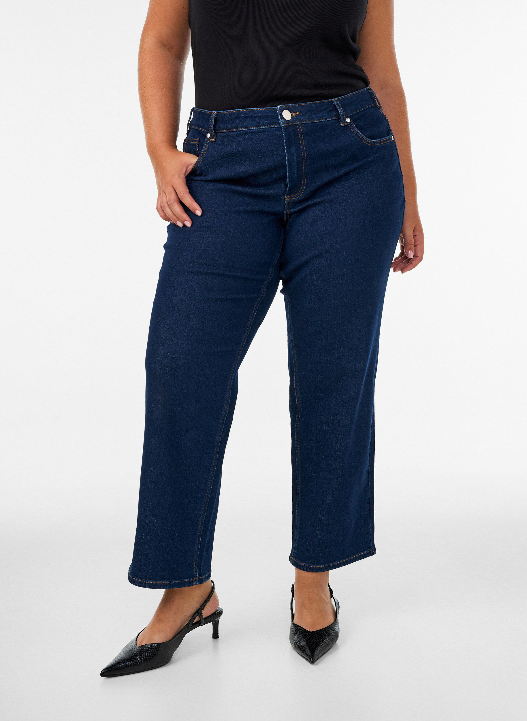 ZizziGecropte straight-fit jeans met een normale taille, Blauw, Model image number 2