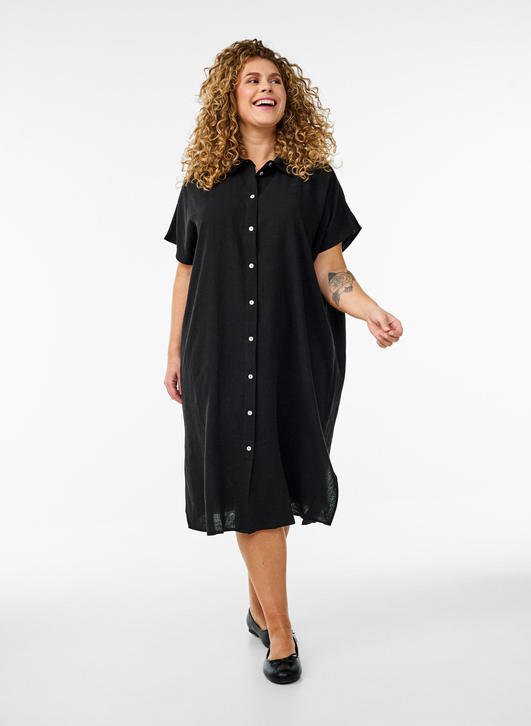 Zizzi Lange shirt in viscose en linnen, Zwart, Model image number 0
