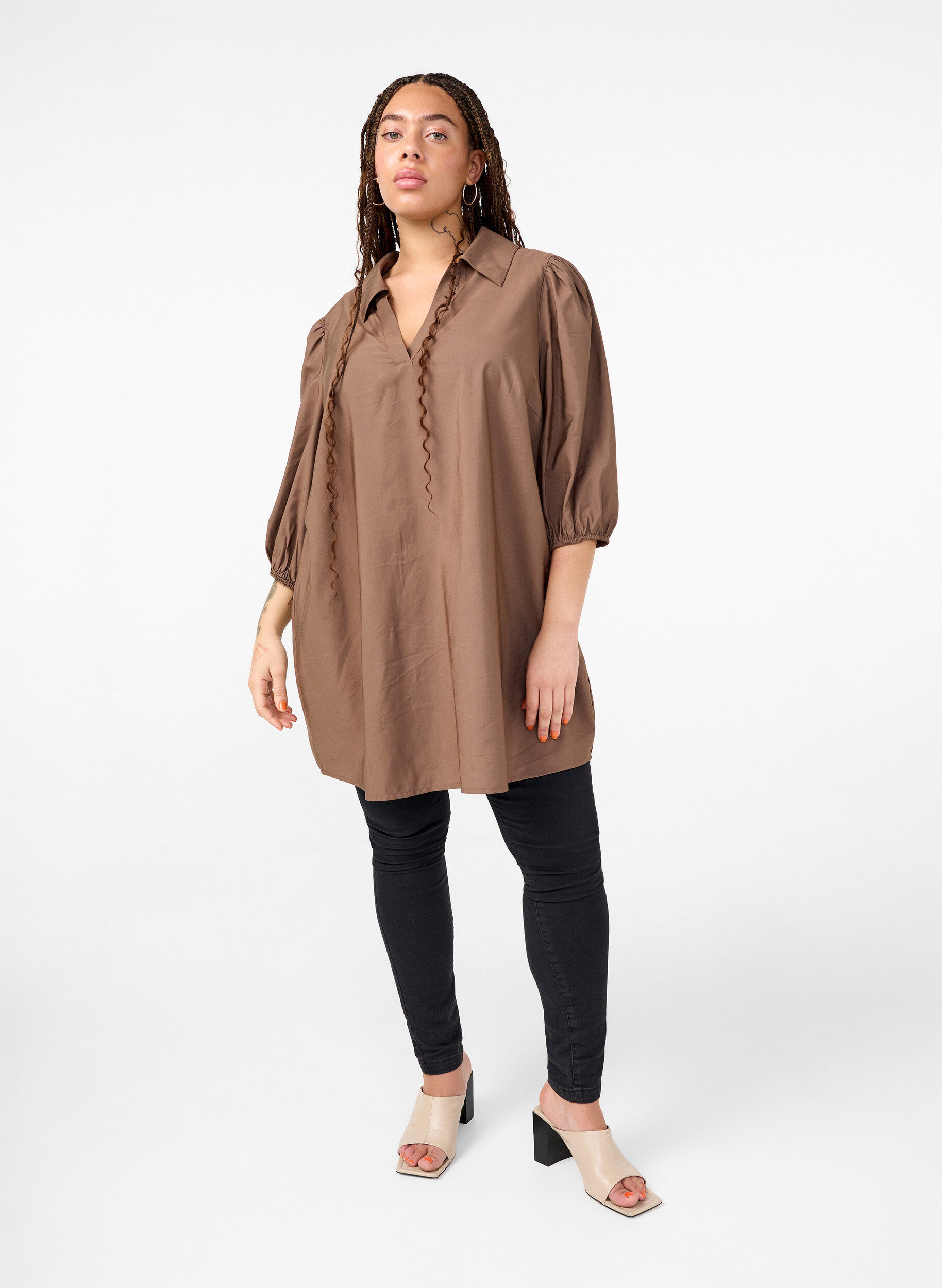 Zizzi Tuniek van viscose met V-hals en kraag, Chocolate Chip, Model image number 2