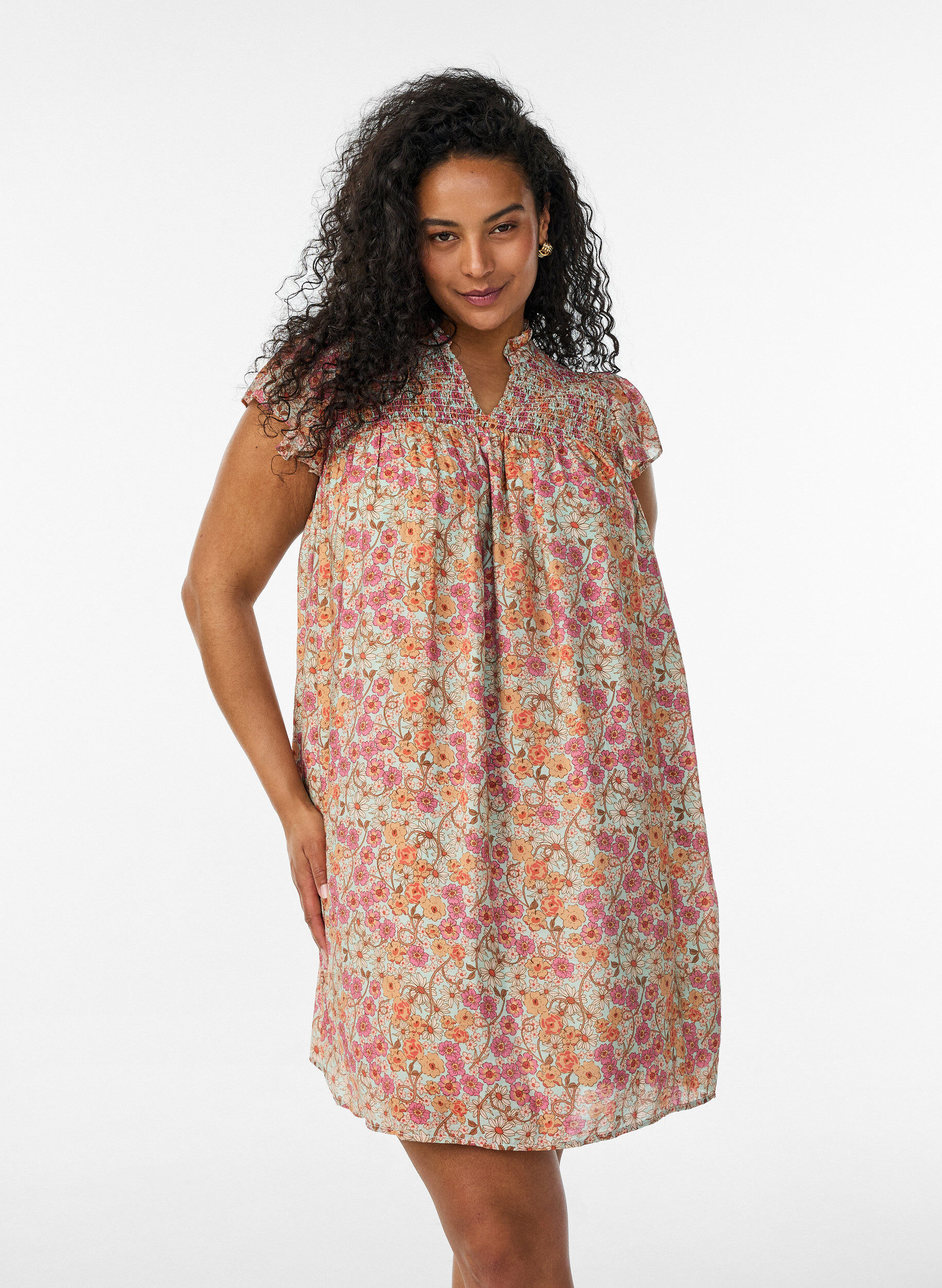 ZizziKorte viscose jurk met smokwerk en bloemenprint, Oranje, Model image number 0