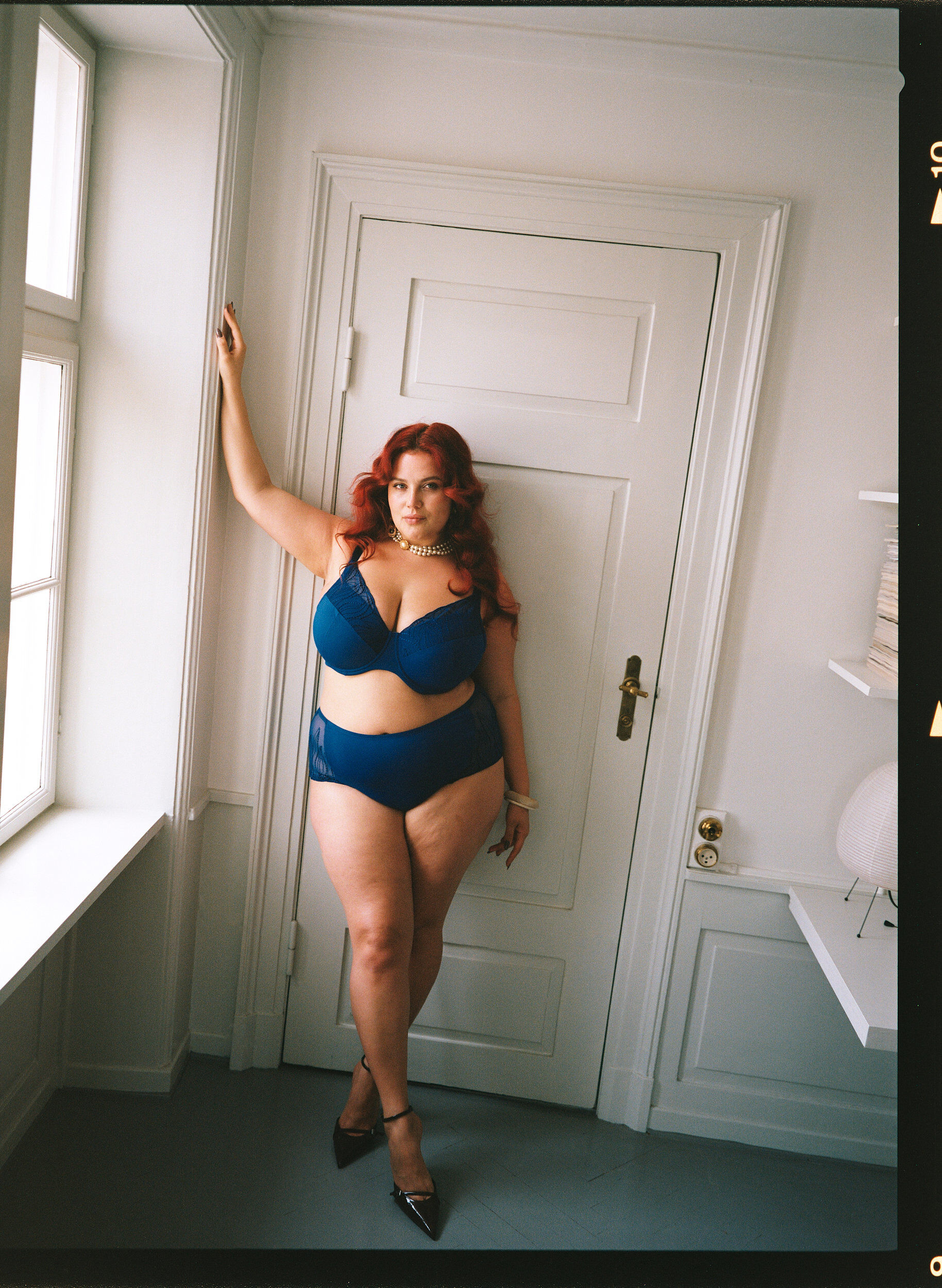 Zizzi Bh met gewatteerde cups en geborduurde mesh, Blauw, Image image number 0