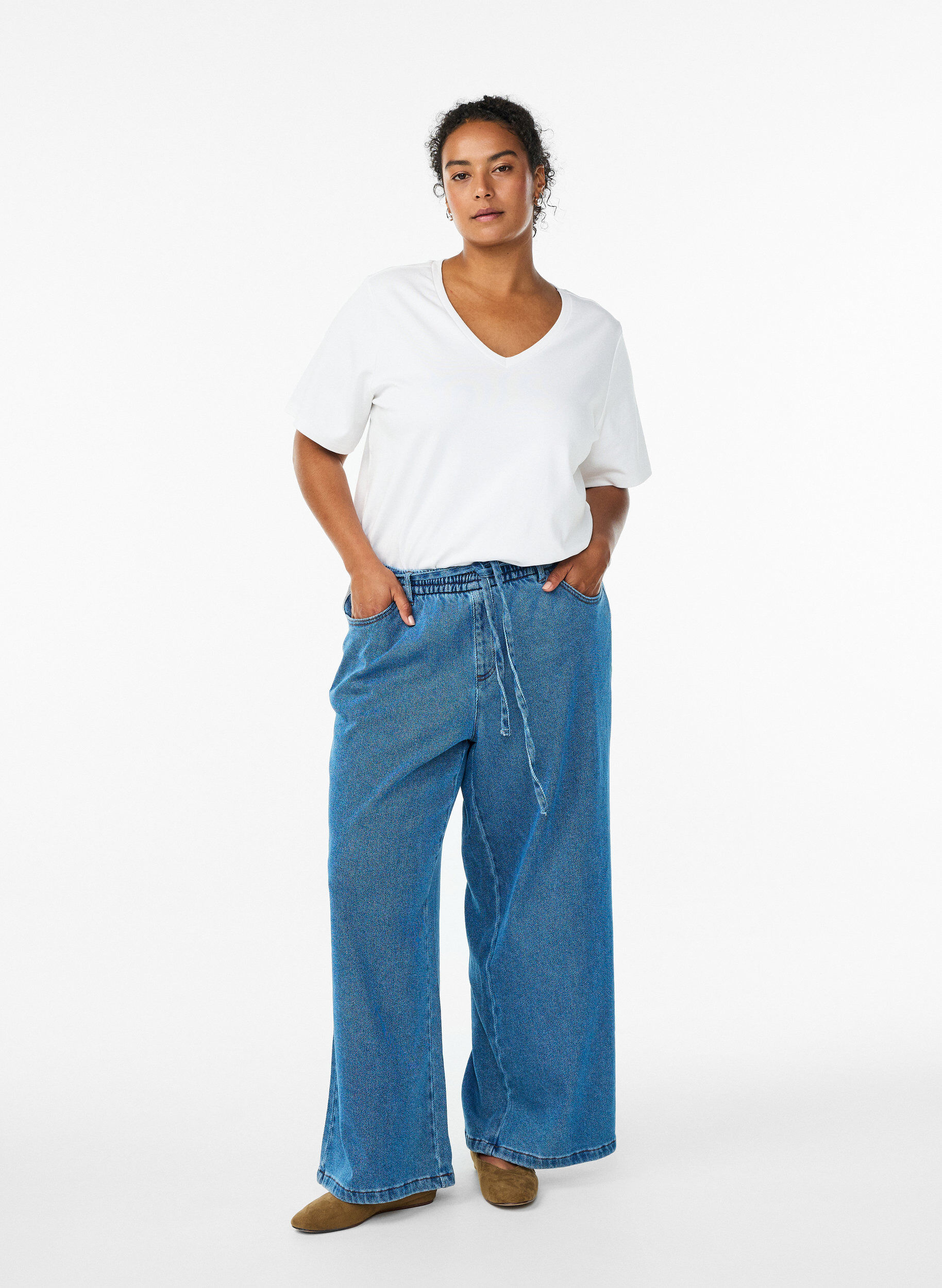 Losse pasvorm jeans met een elastische tailleband en een trekkoord, Blauw, Model