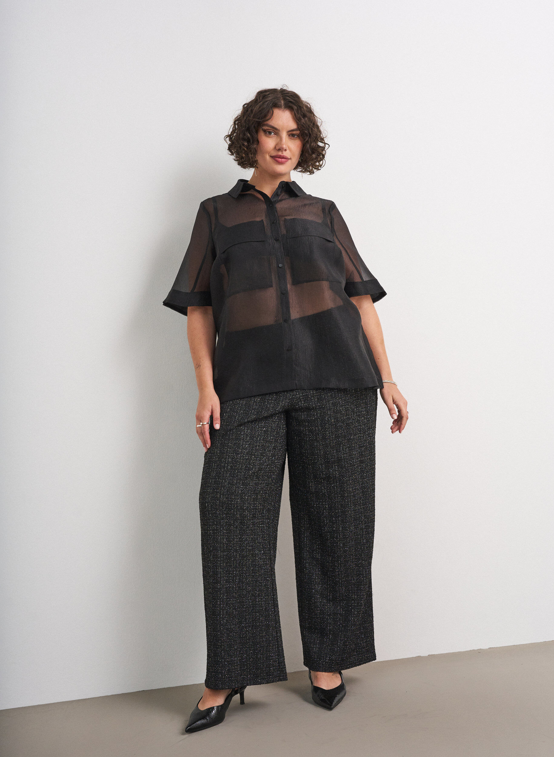 ZizziTransparant shirt met korte mouwen met borstzakken, Zwart, Model image number 1