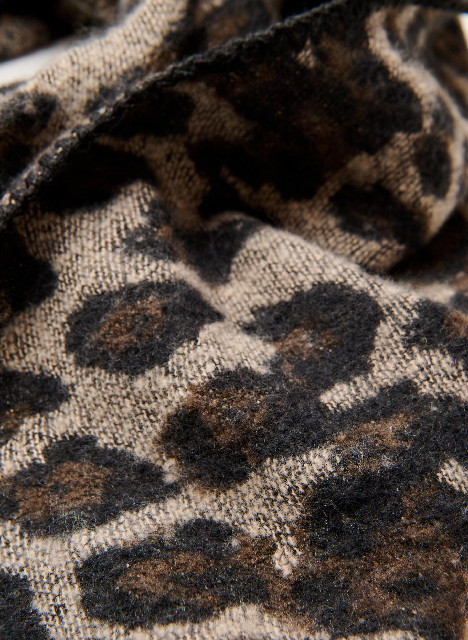 Zizzi Zachte sjaal met patroon en warme kleuren, Bruin, Packshot image number 1