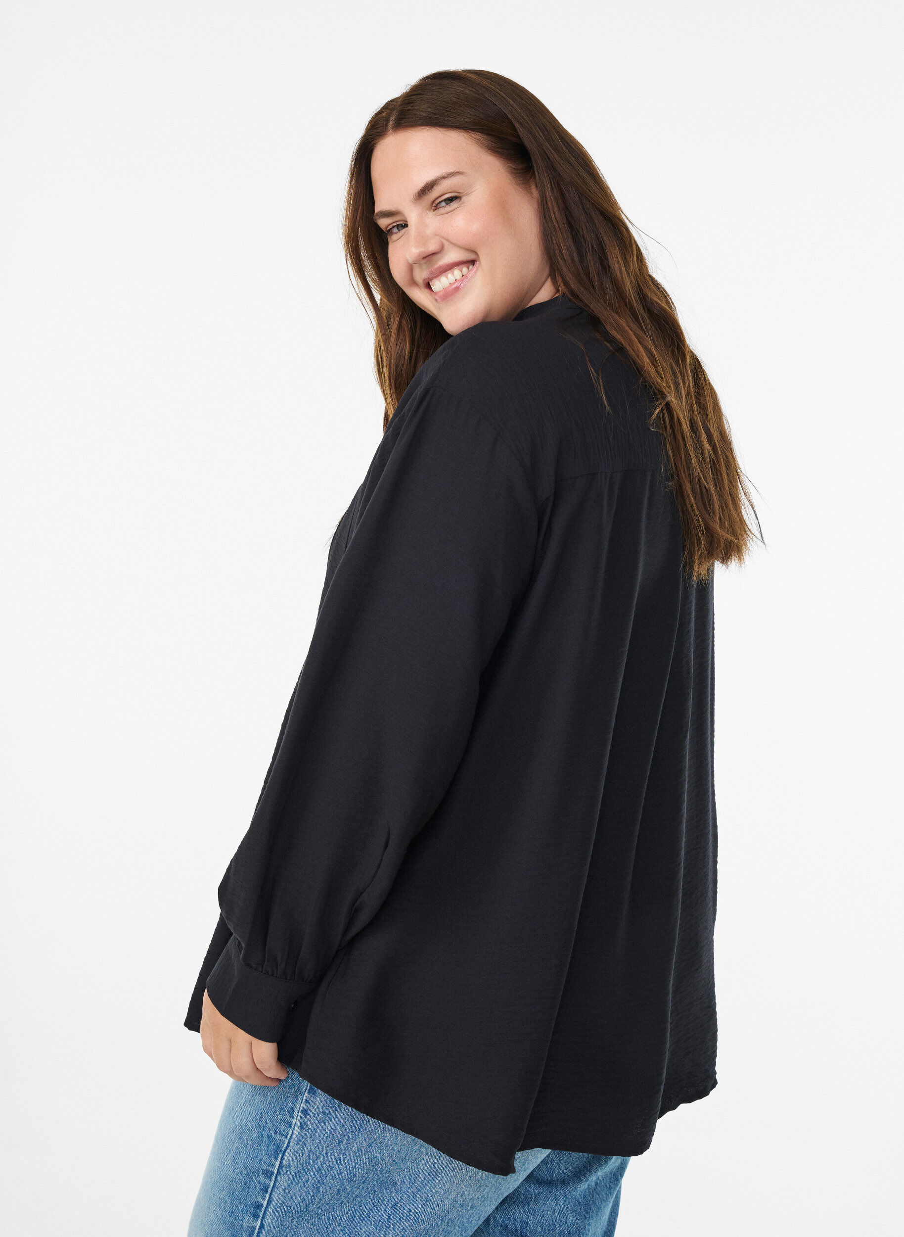Zizzi Viscose shirt met A-lijn vorm, Zwart, Model image number 2