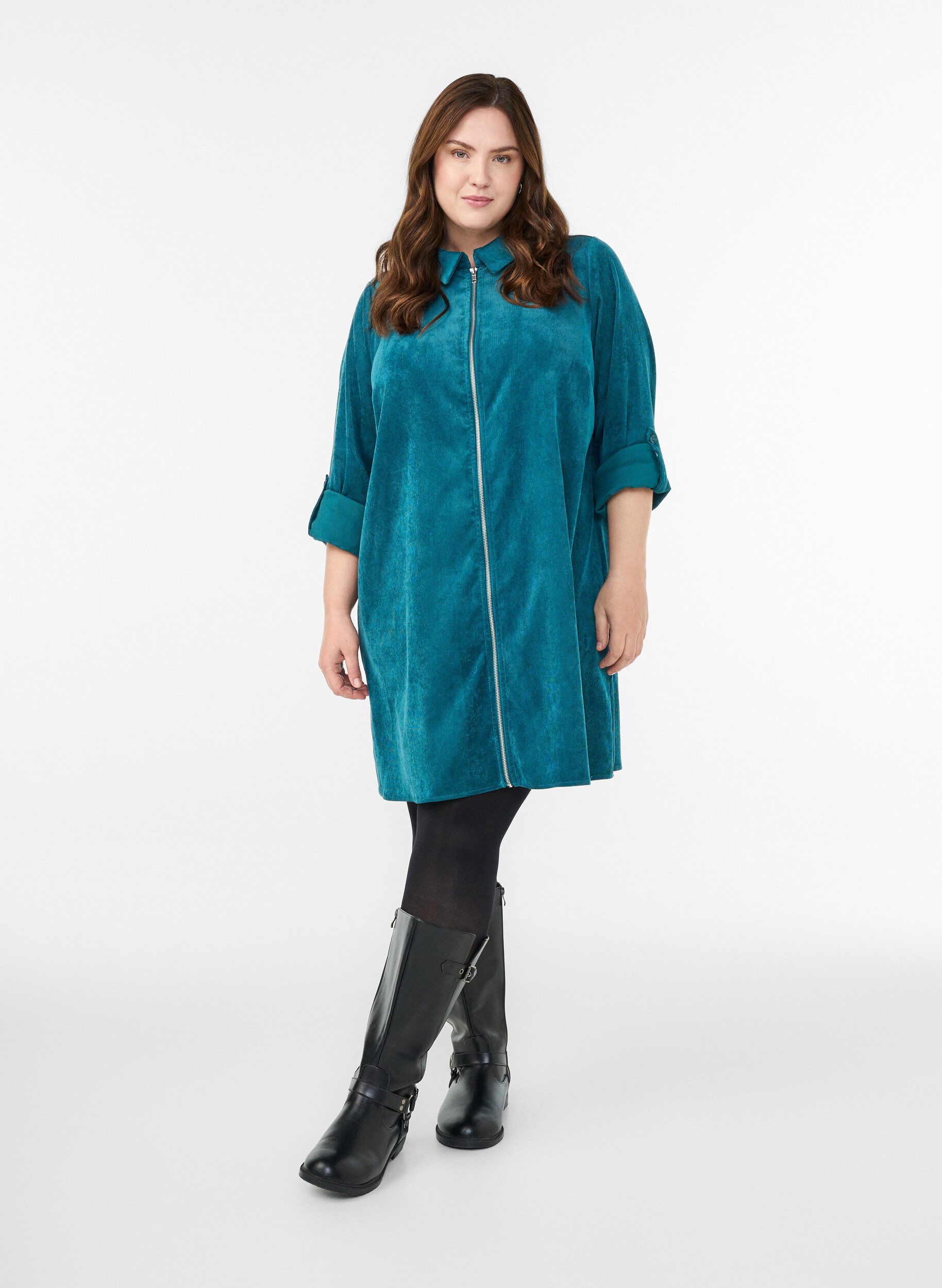 Zizzi Corderoy jurk met rits en 3/4-mouwen, Groen, Model image number 1