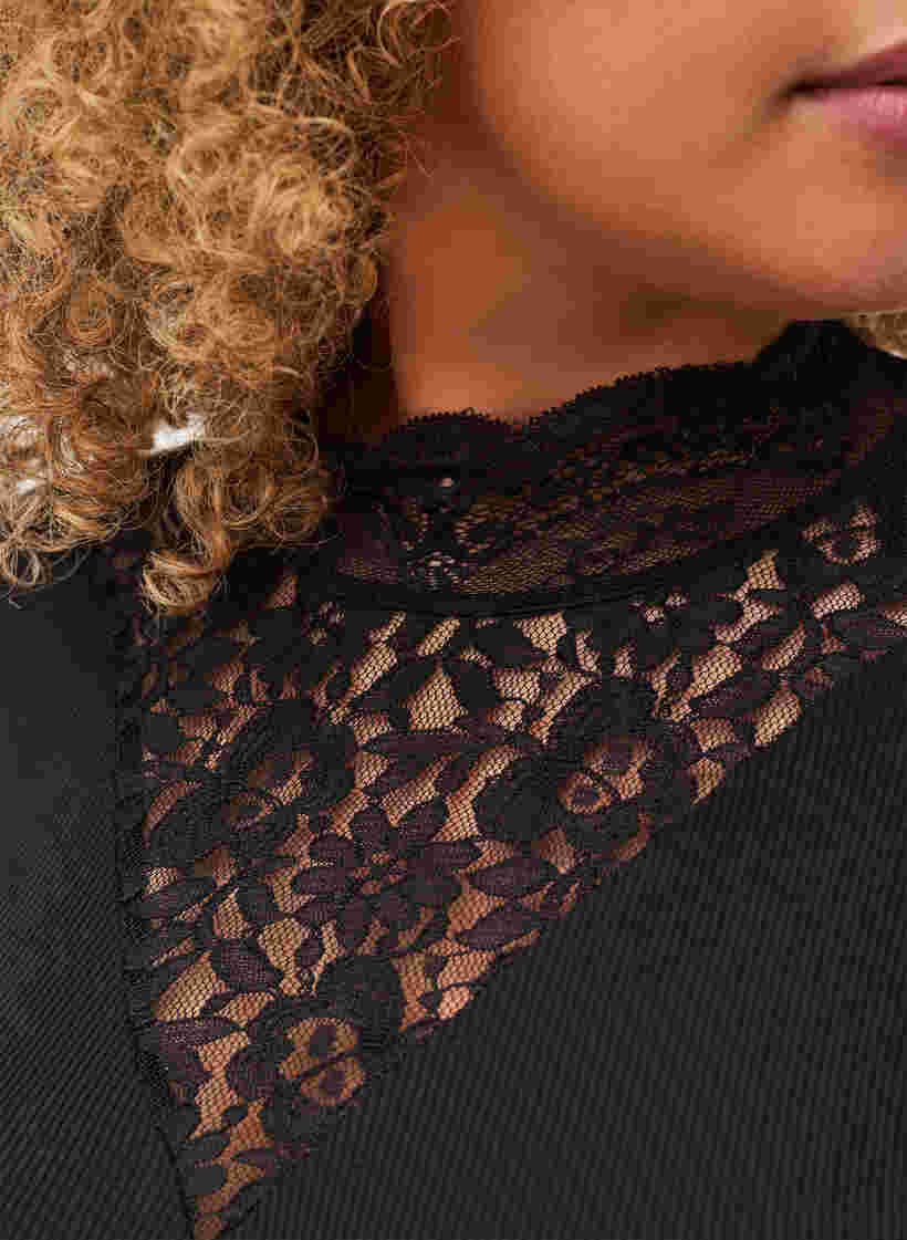 Hoge hals blouse met kant, Black, Model image number 2