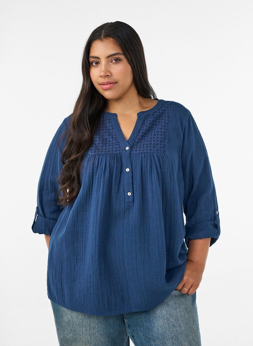 Blouse in katoenen mousseline met broderie anglaise, Blauw, Model image number 0