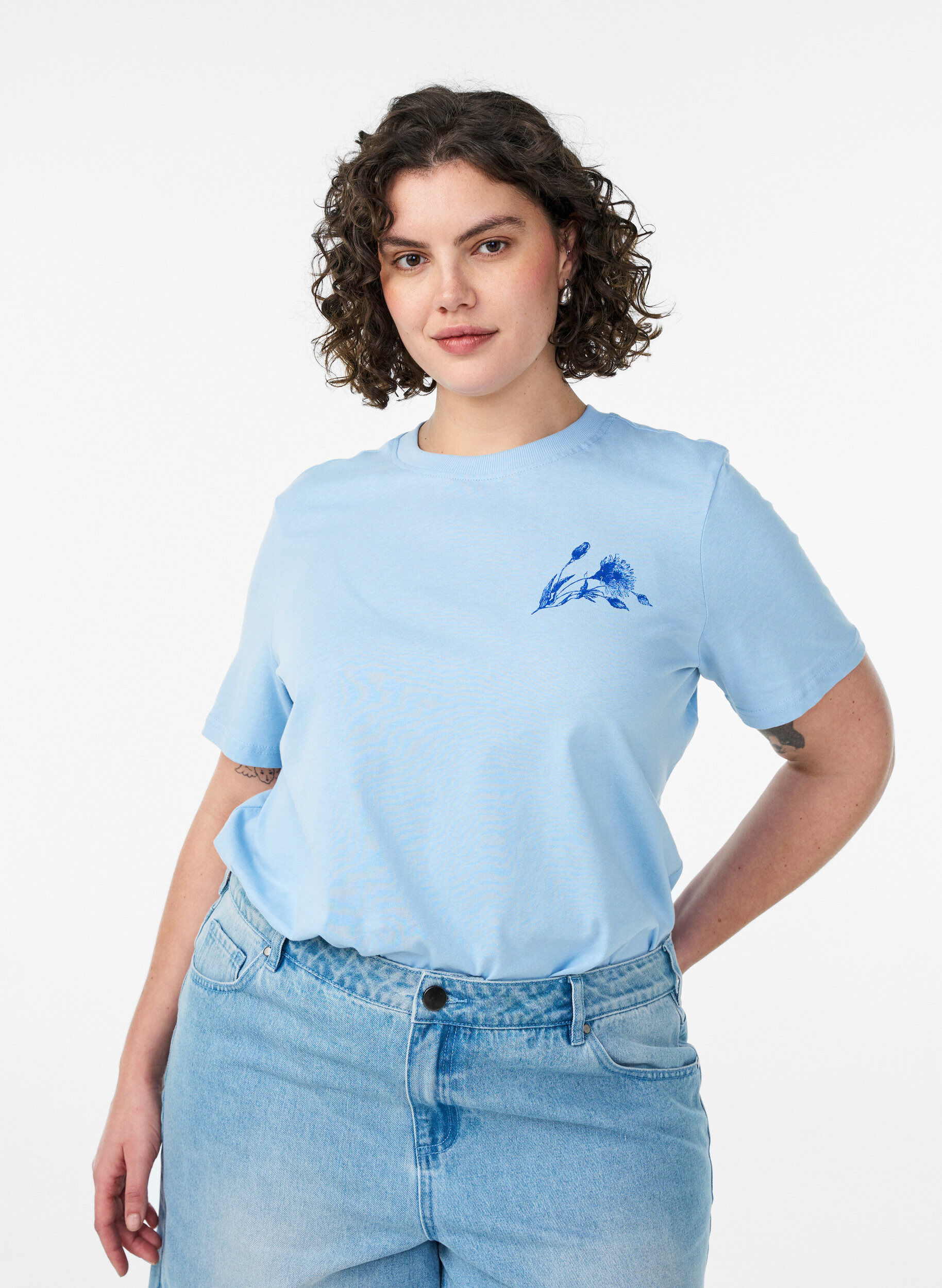 Katoenen T-shirt met print, Blauw, Model