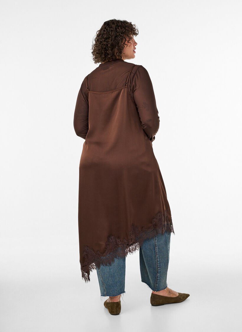 Satijnen jurk met kant en asymmetrische zoom, Bruin, Model image number 1