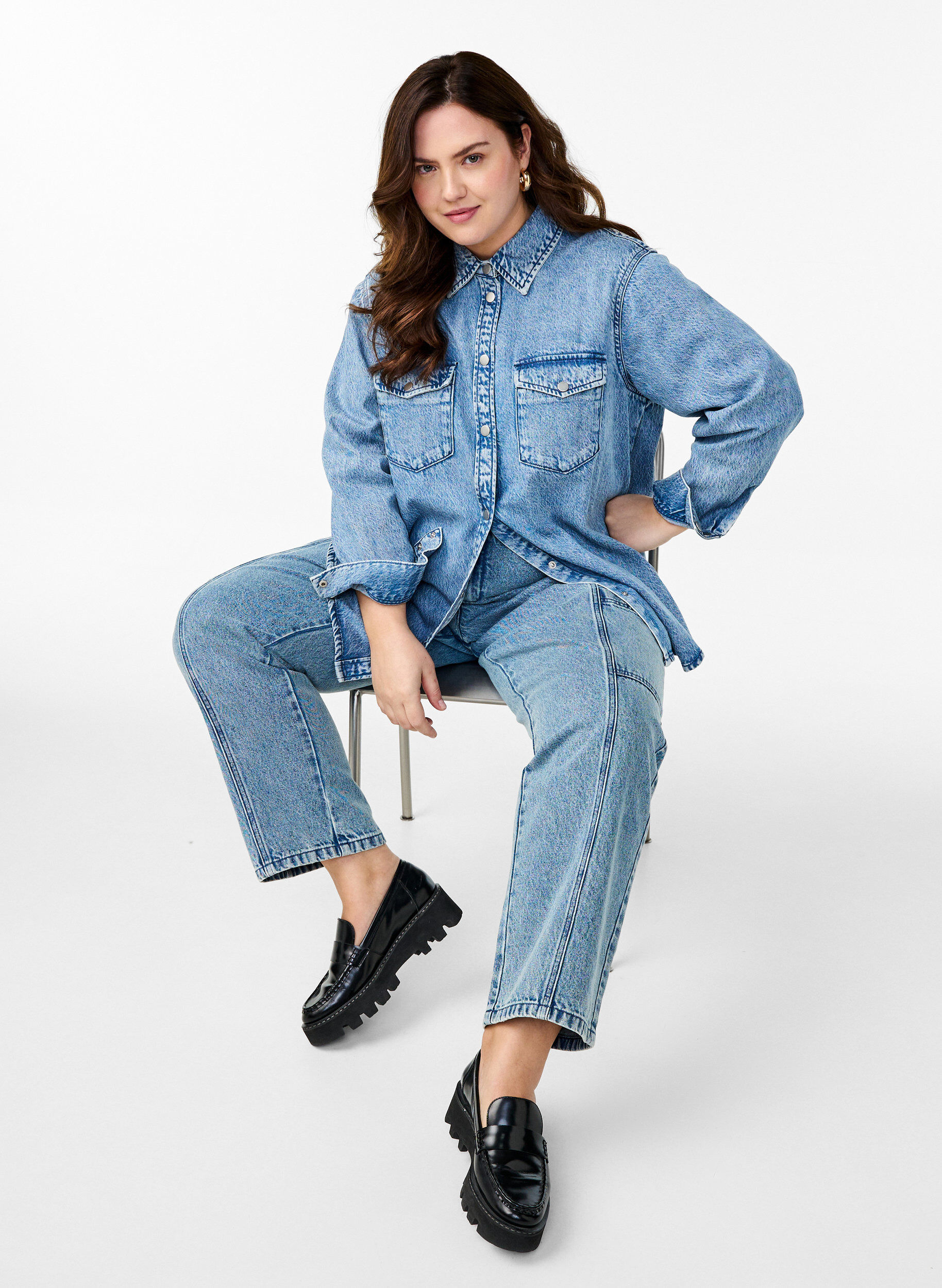 Zizzi Denim shirt met borstzakken, Blauw, Image image number 0