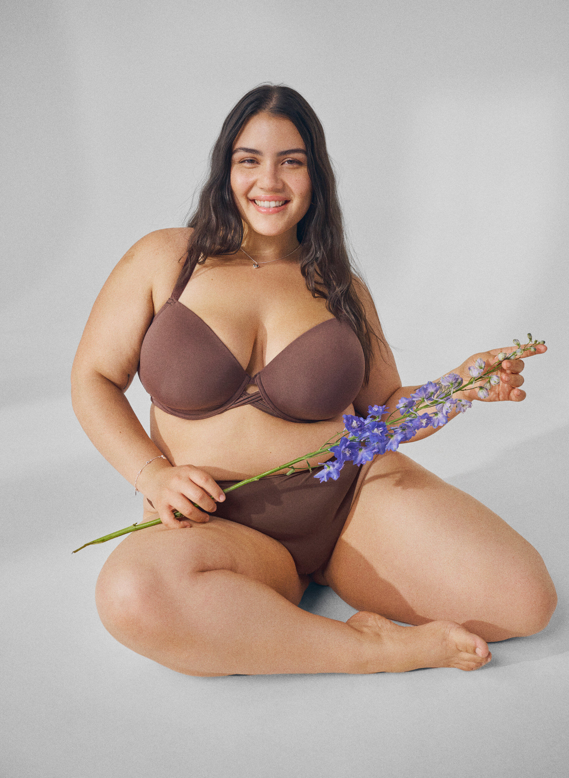 Zizzi Voorgevormde beha met decoratie midden voor, Bruin, Image image number 0