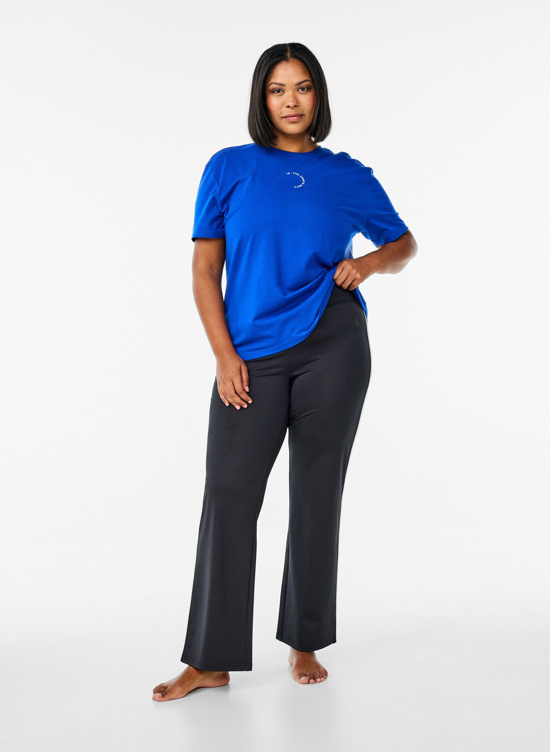 Zizzi Sportief T-shirt in biologische katoen, Blauw, Model image number 1