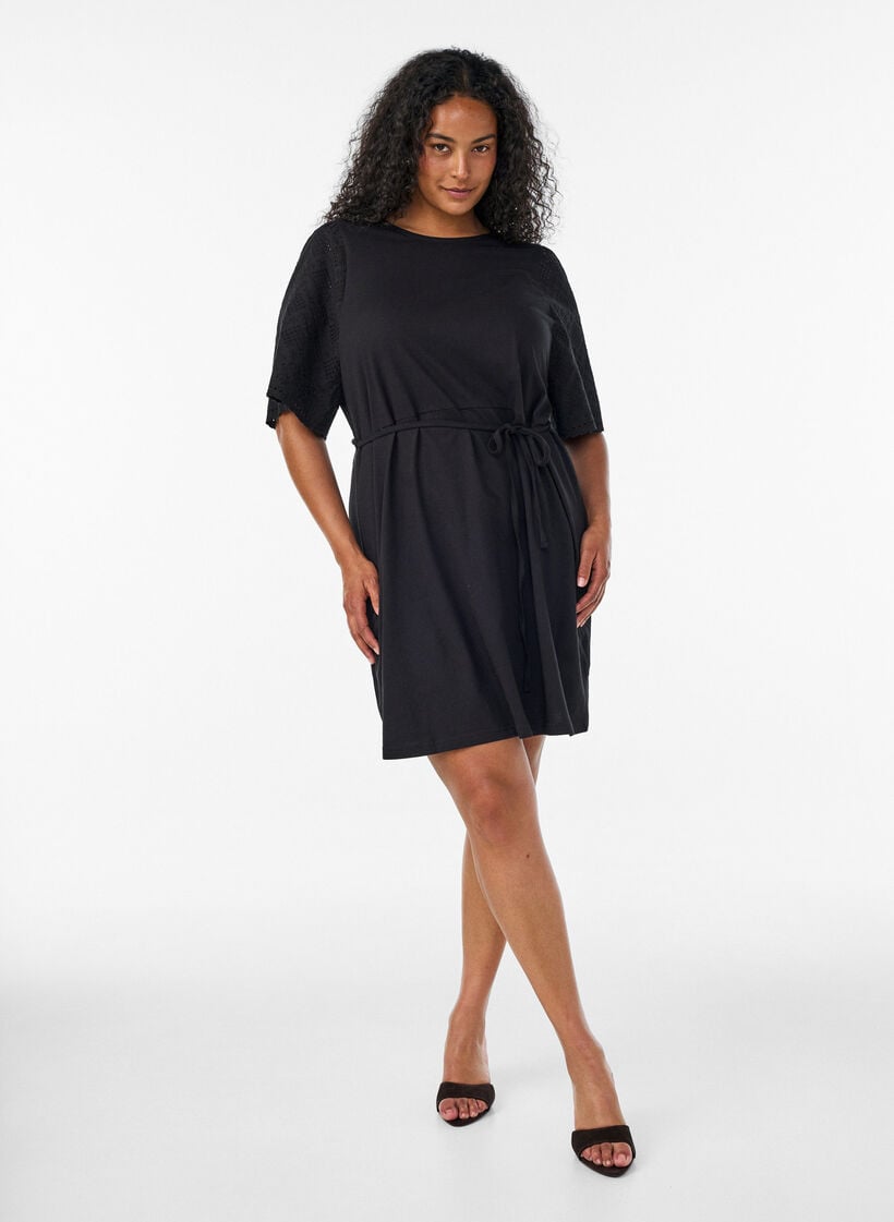 Katoenen jurk met broderie anglaise mouwen en een strik in de taille, Zwart, Model image number 1